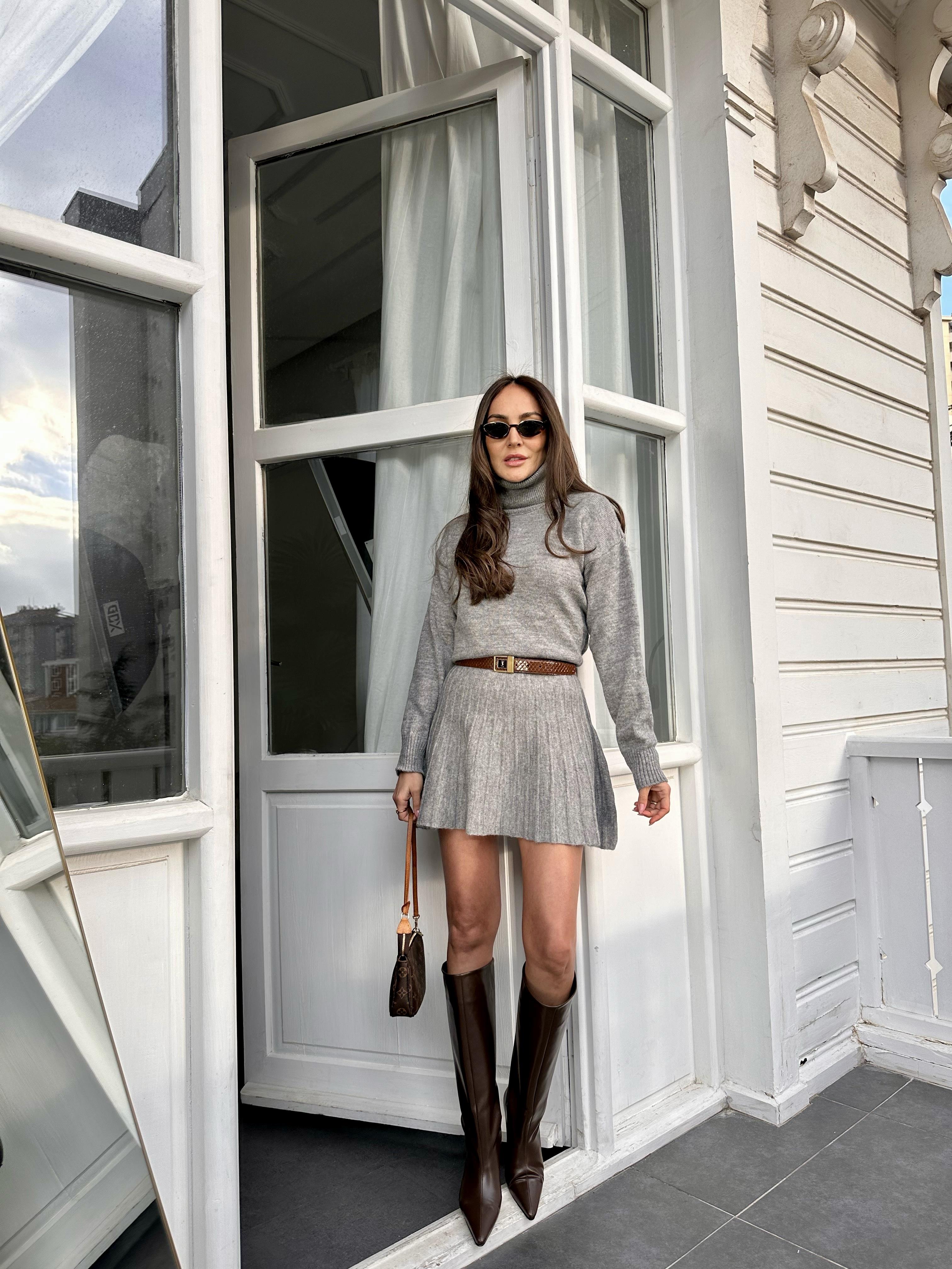 Gri triko etek takım