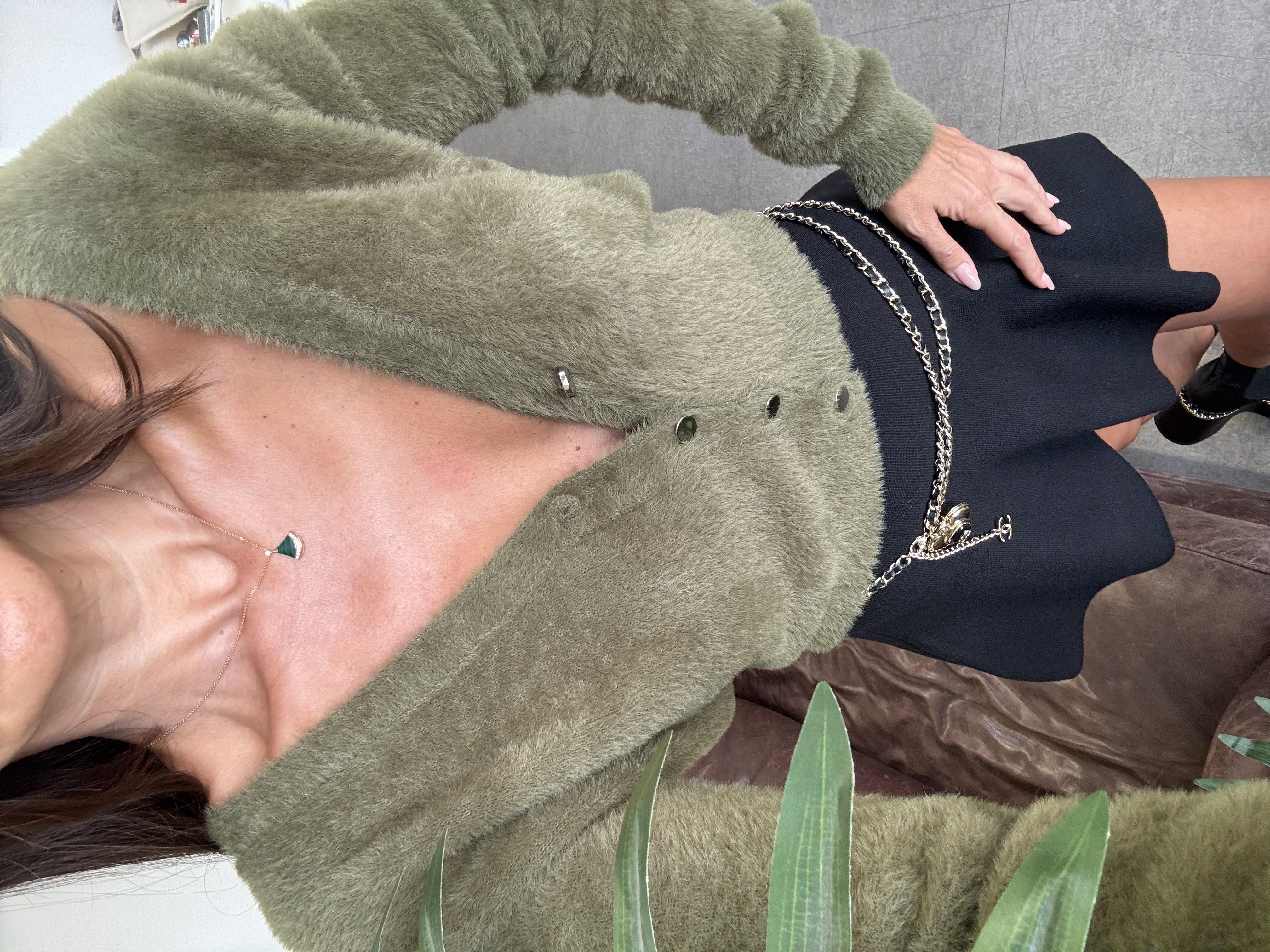 Haki Düğmeli Sakallı Hırka