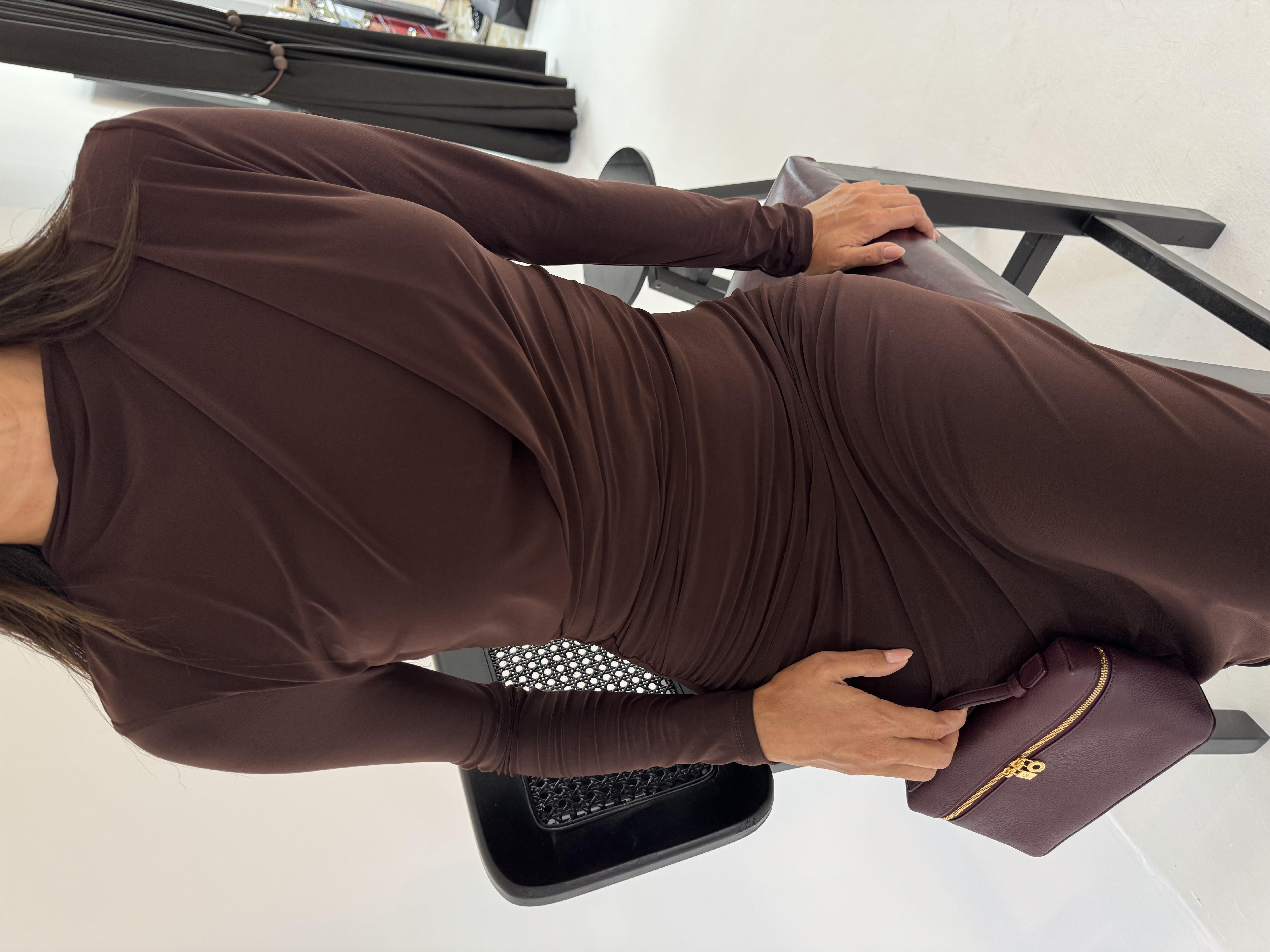 Kahve Drape Yaka Yırtmaçlı Uzun Elbise