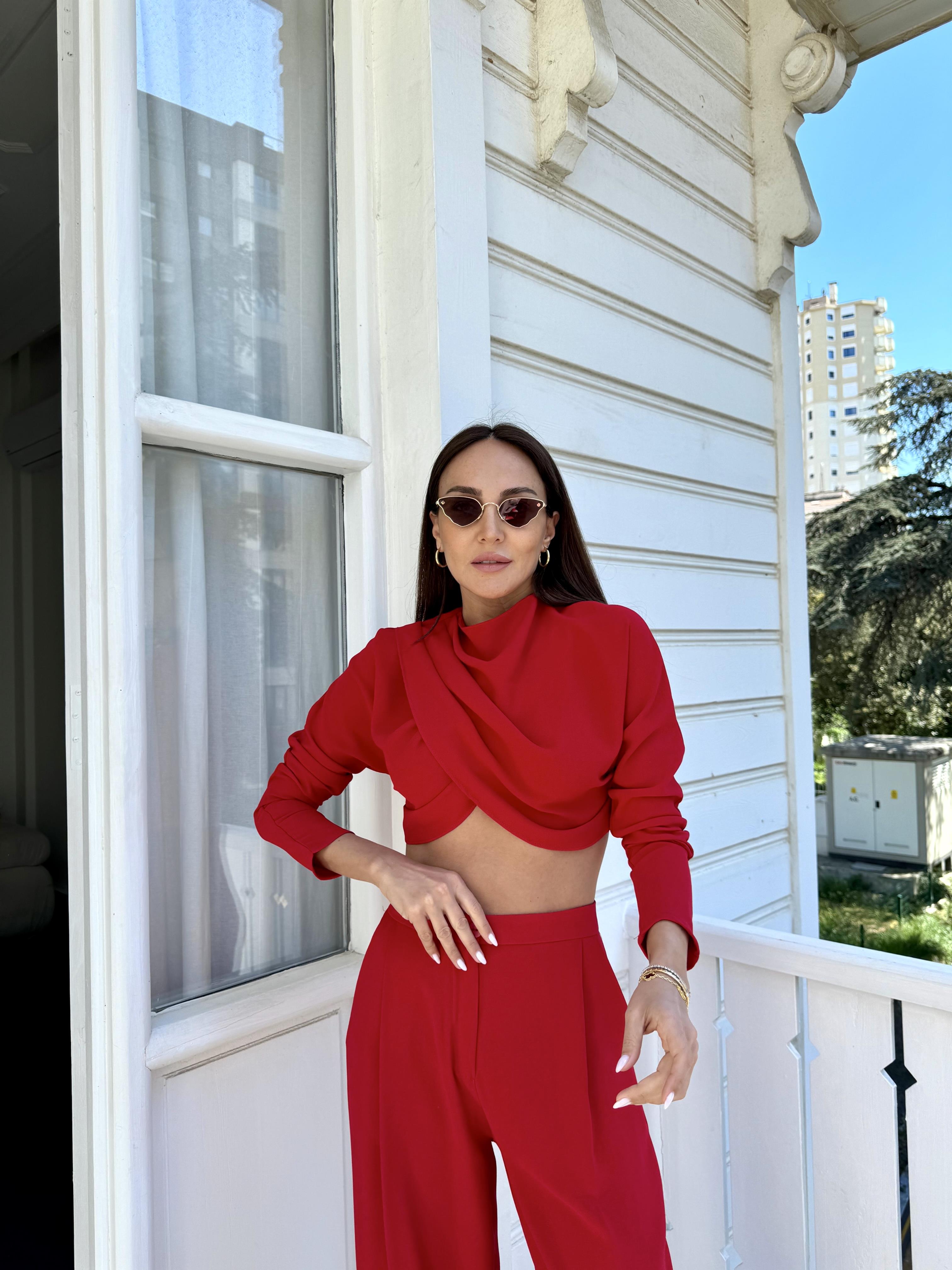 Kırmızı Crop Pantolon Takım