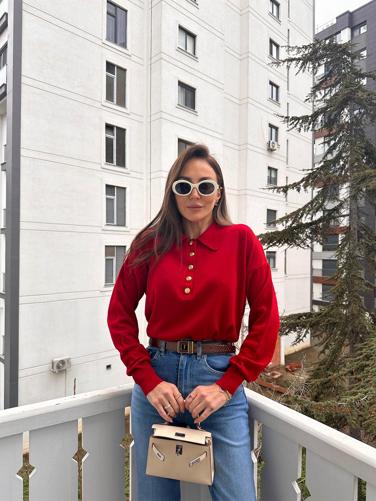 Kırmızı Düğmeli Polo Yaka Kazak