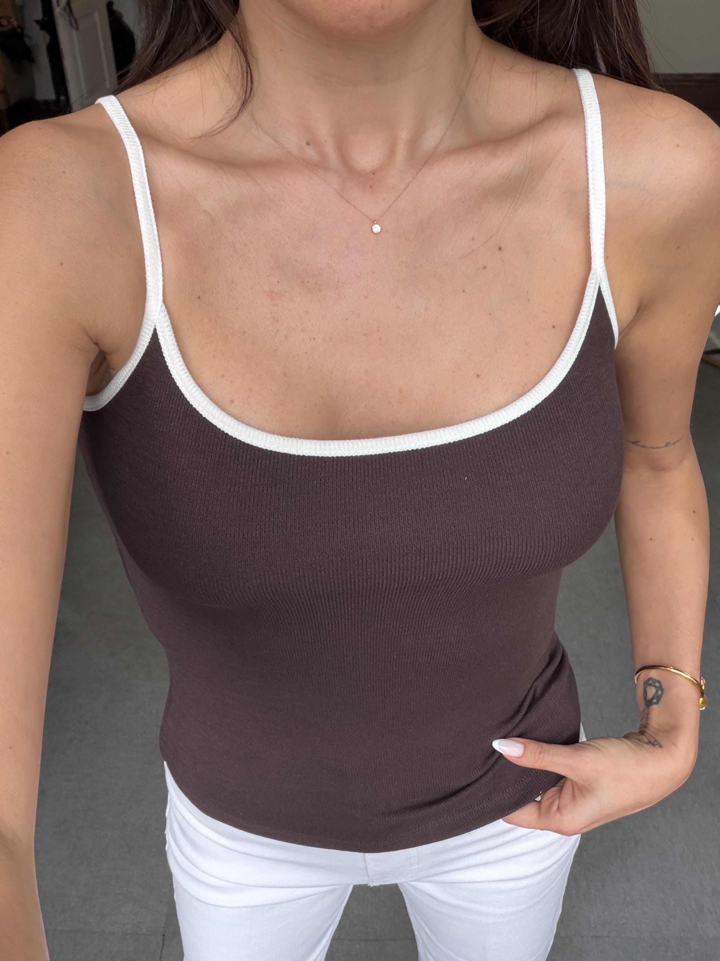 Koyu Kahve Kontrast Şeritli Askılı Top