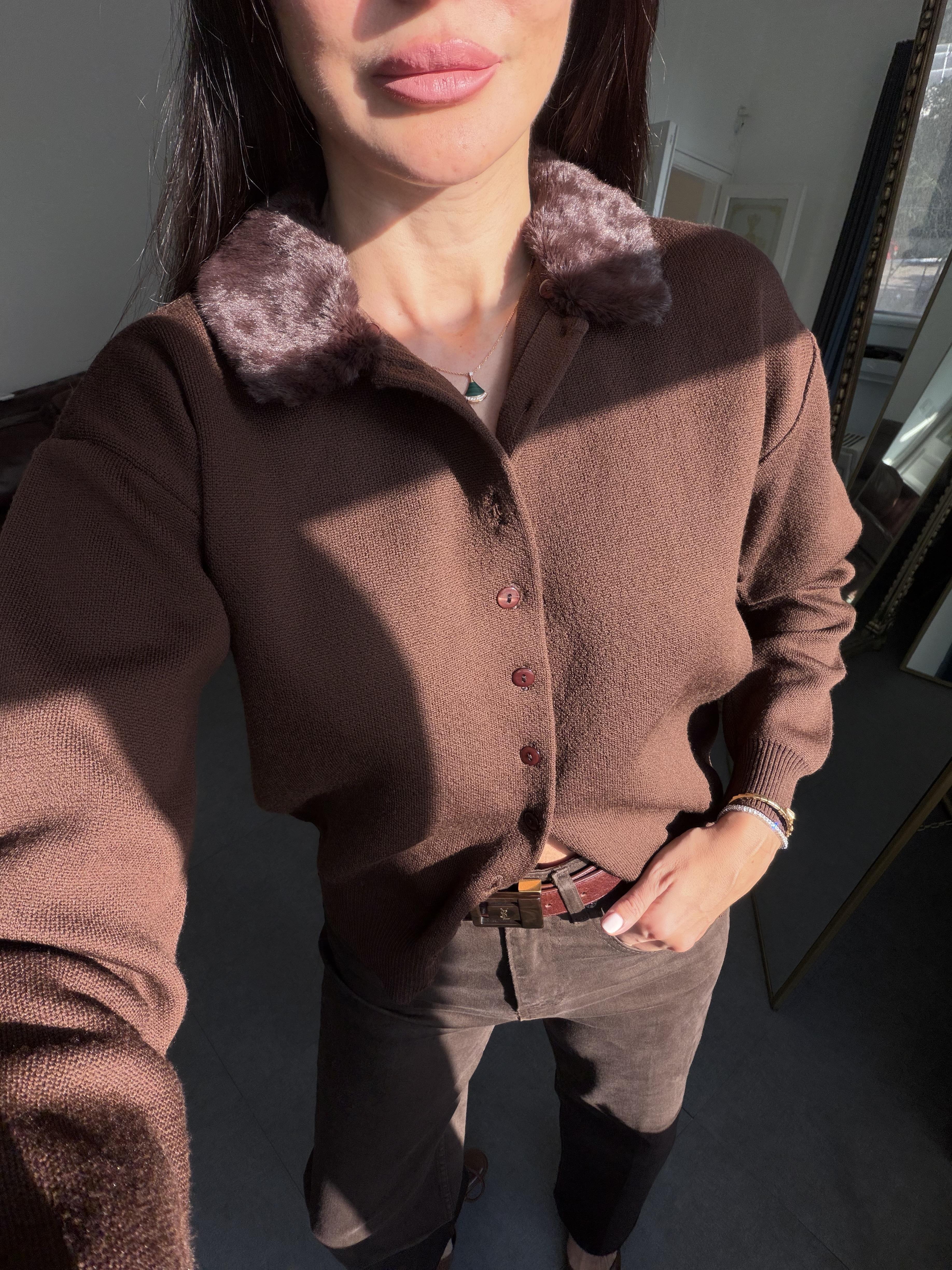 Koyu Kahve Kürk Yakalı Triko Hırka