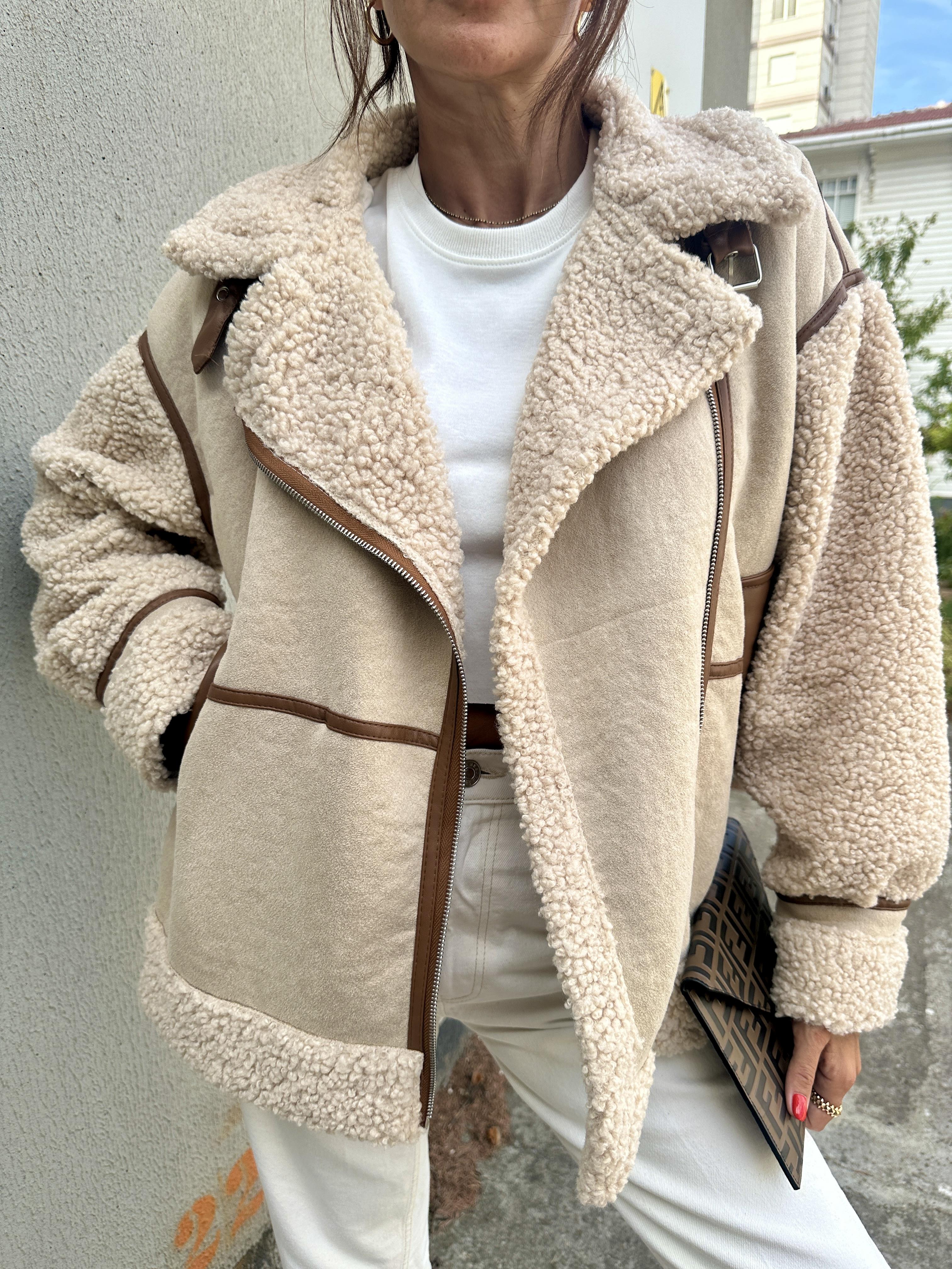 Krem Peluş Kemerli Ceket
