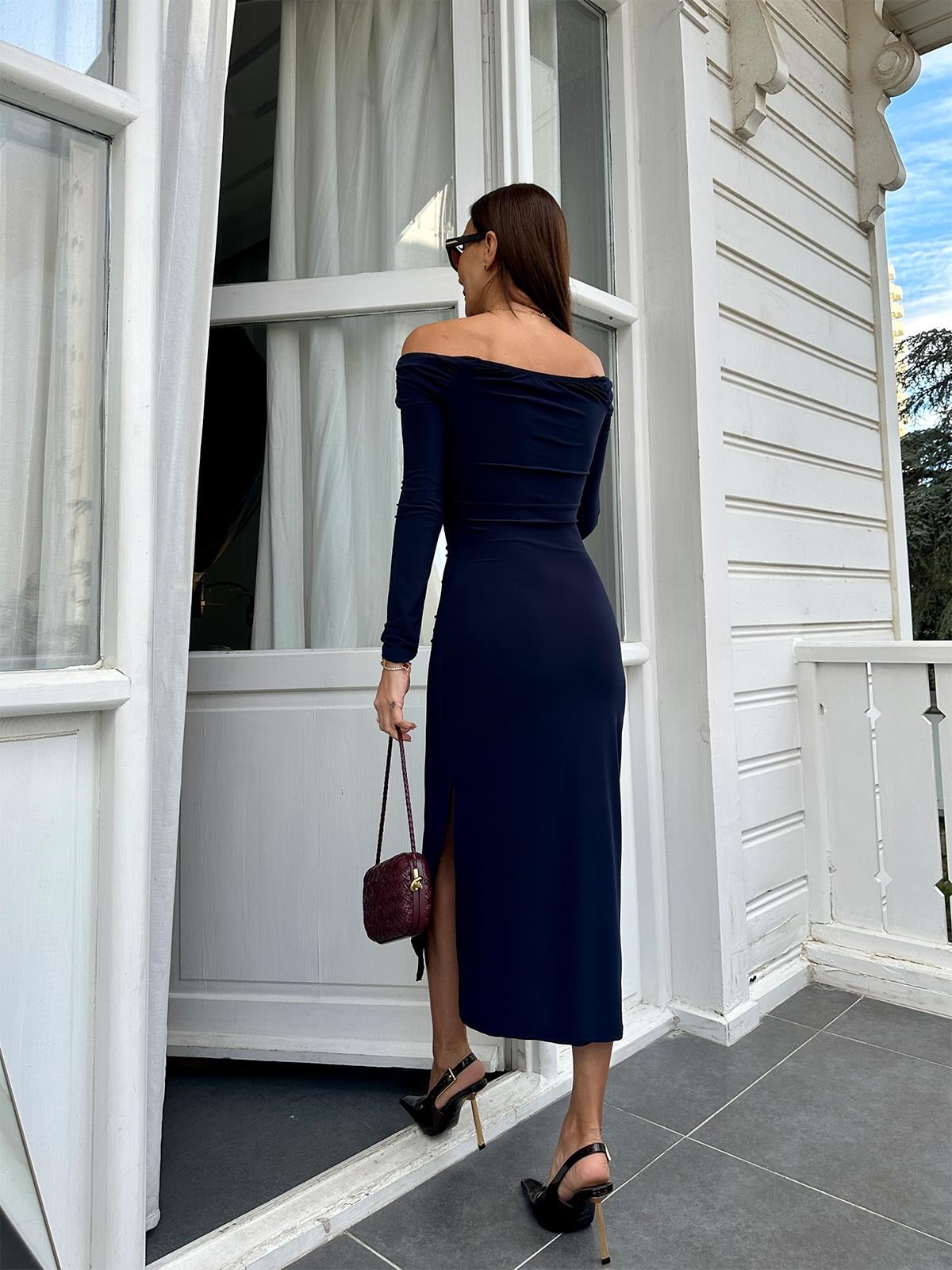 Lacivert Kayık Yaka Pencere Detay Elbise
