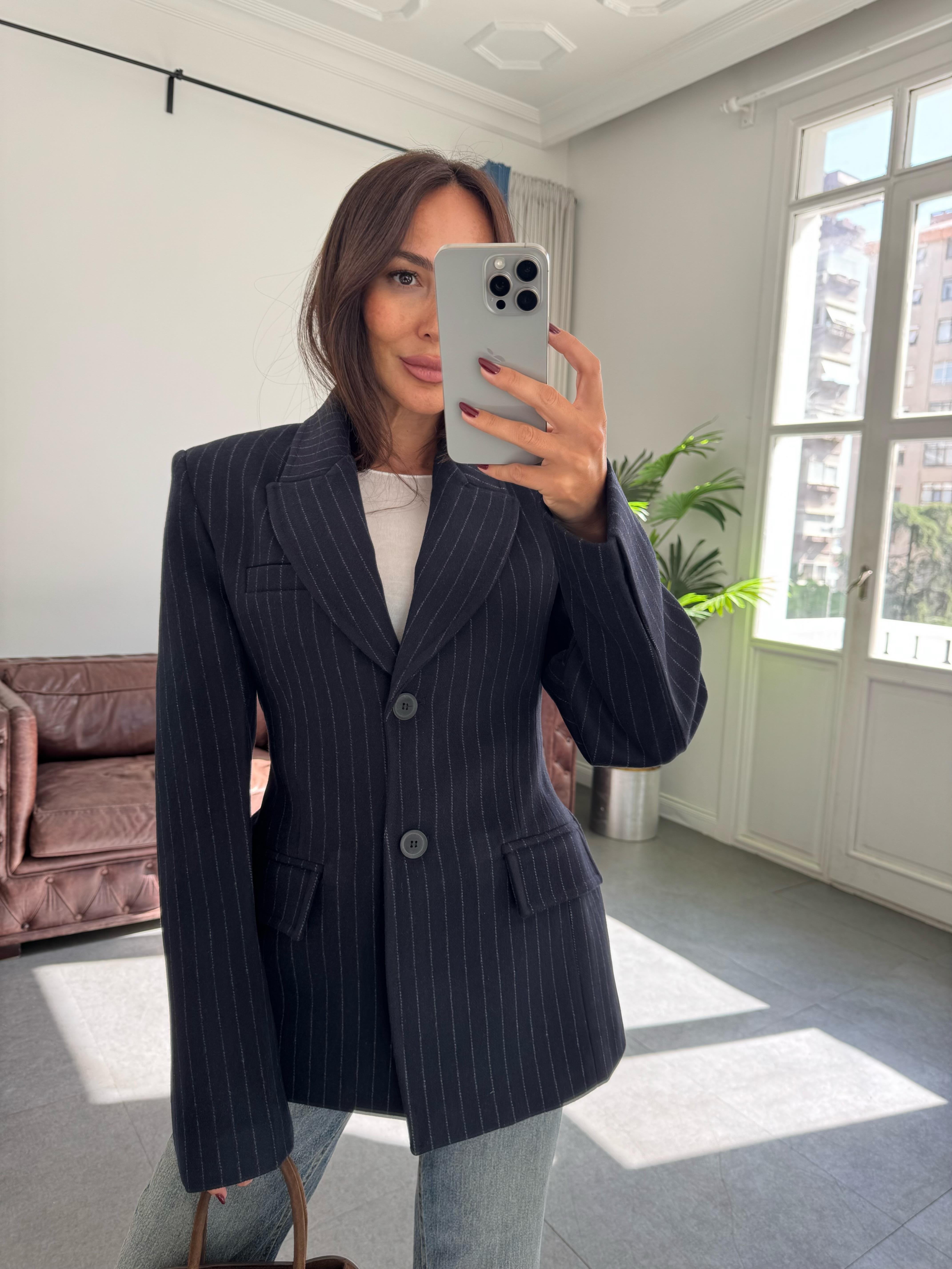 Lacivert Çizgili Bel Oturtmalı Blazer Ceket
