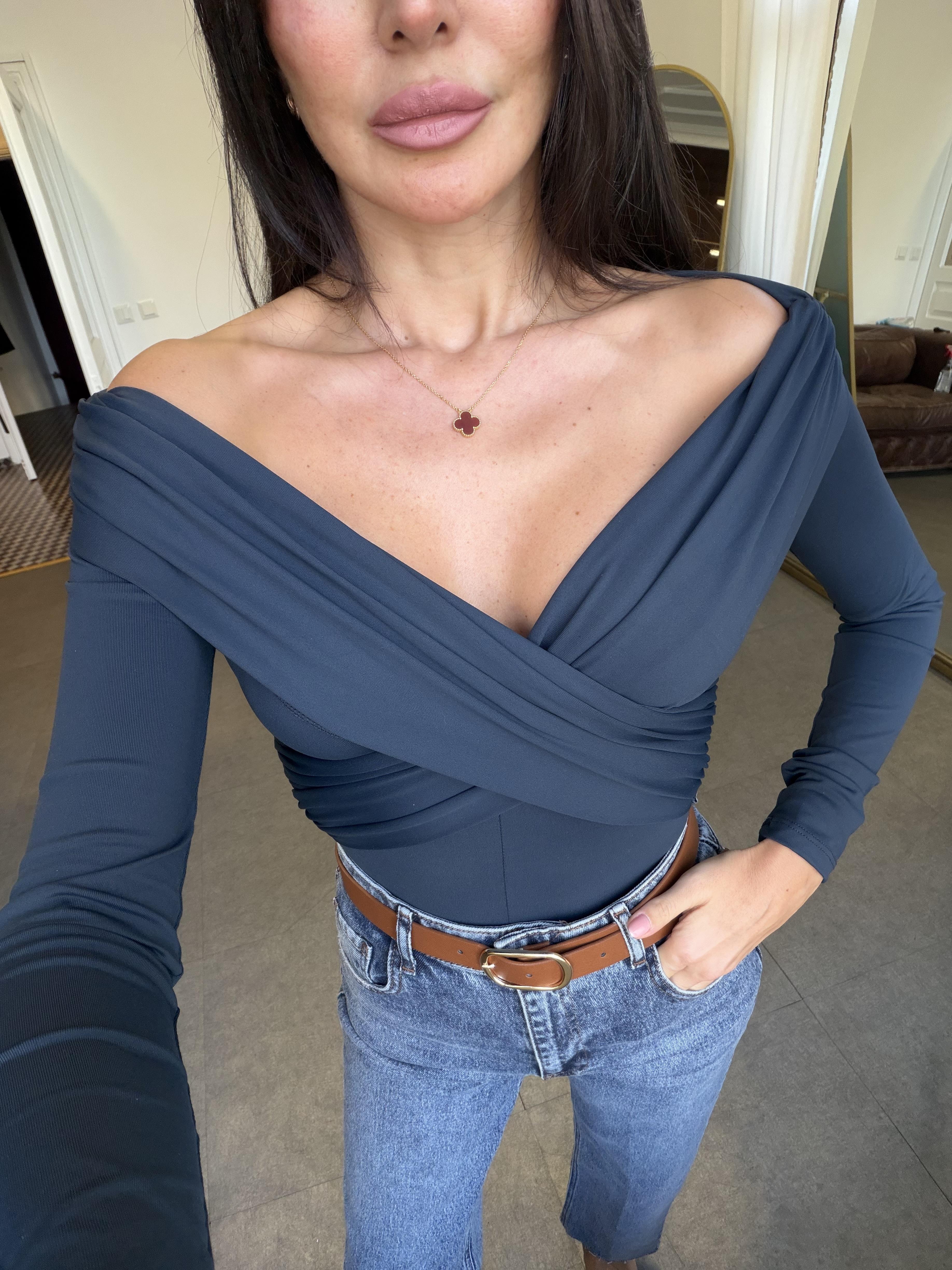 Lacivert Drapeli Omzu Açık Bodysuit