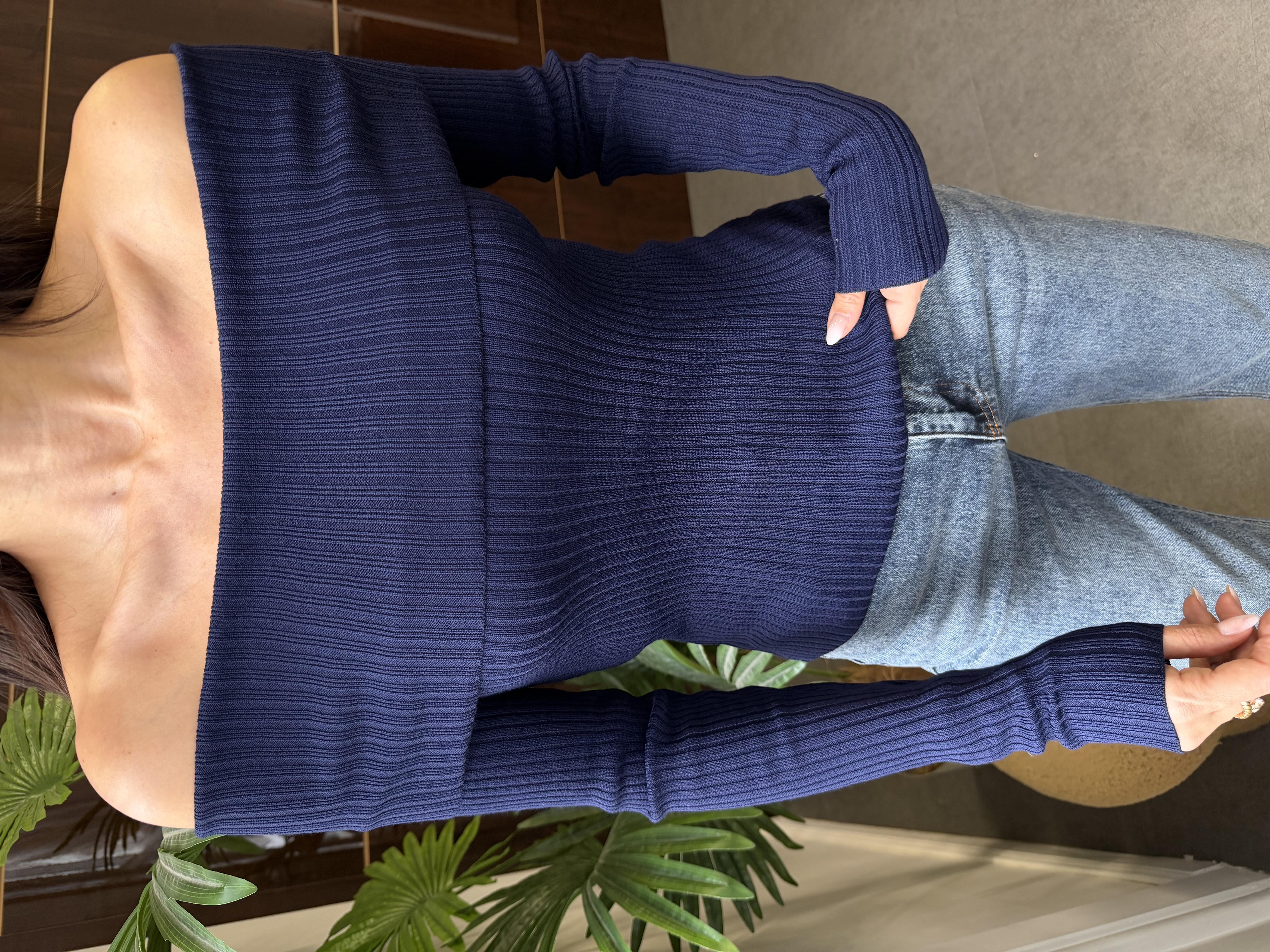 Lacivert Madonna Yaka Kazak