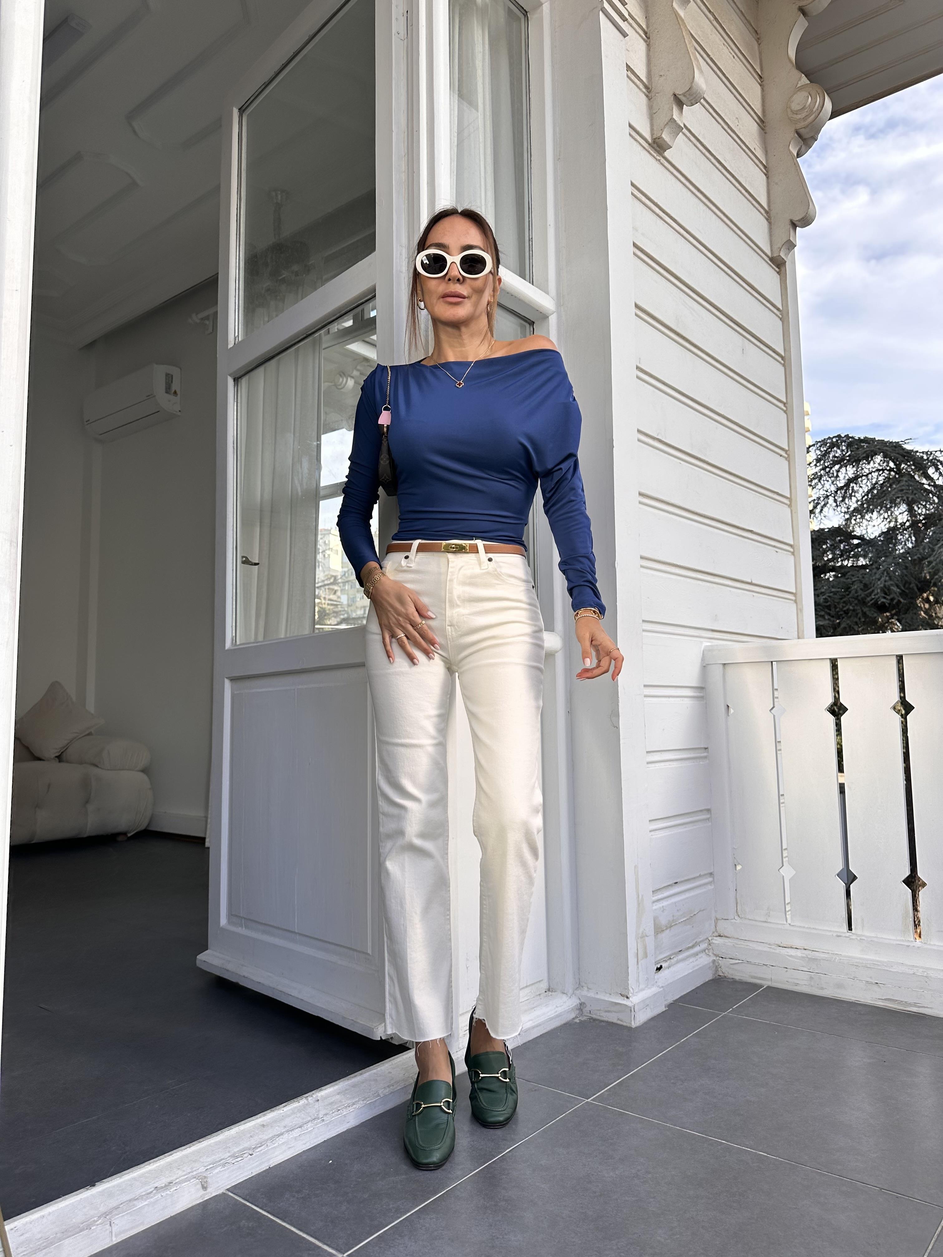 Lacivert Omzu Pileli Bluz