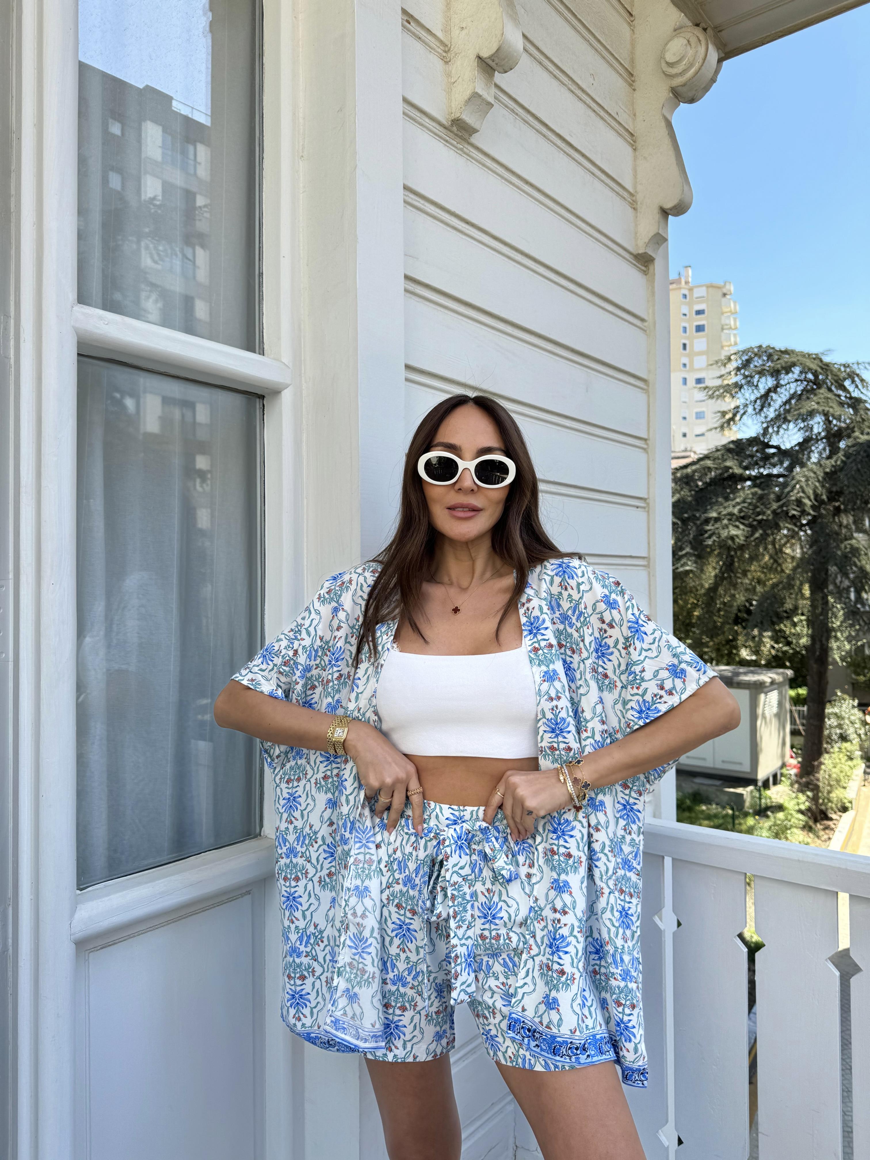 Mavi Yaprak Desen Takım