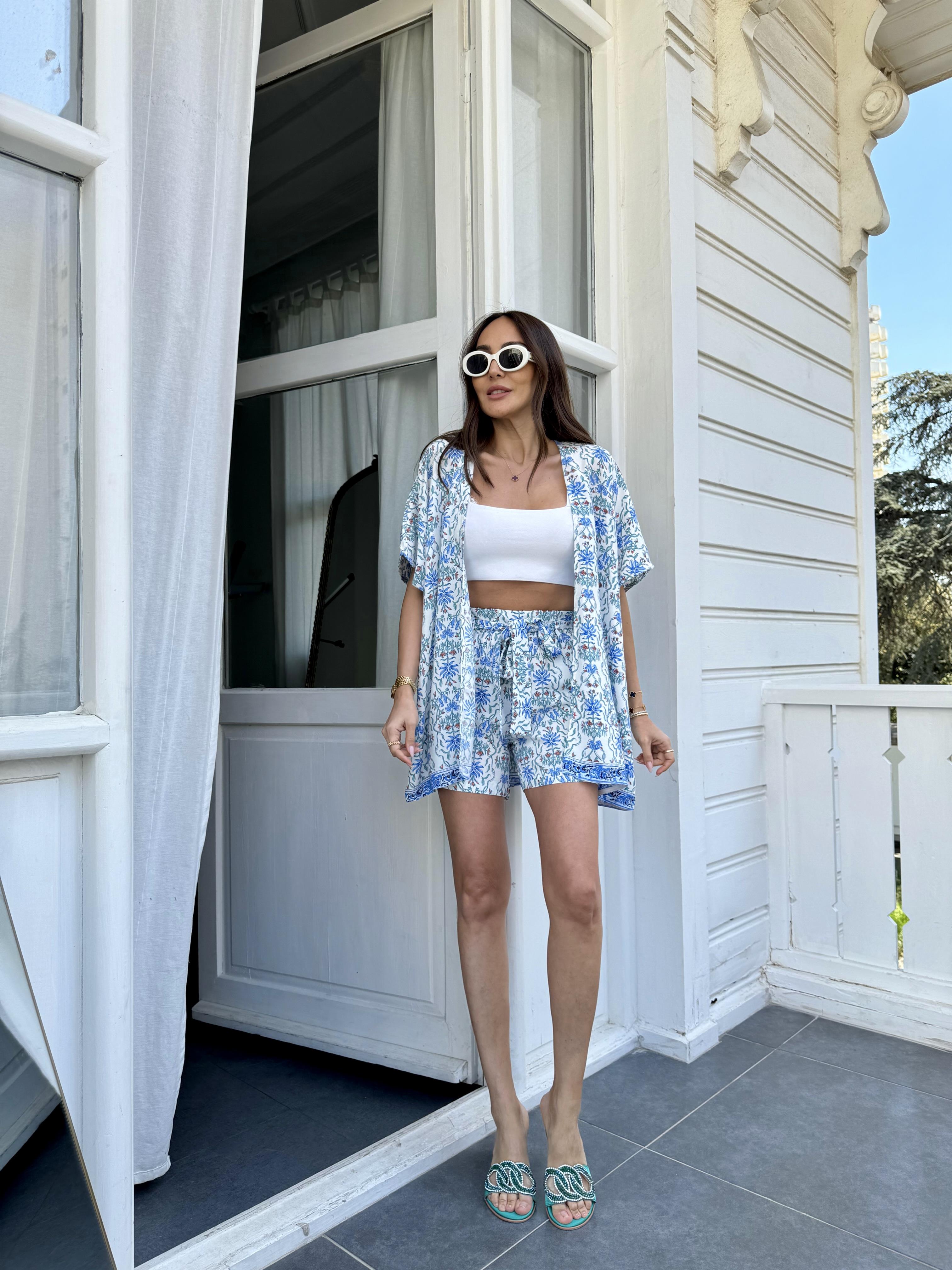 Mavi Yaprak Desen Takım