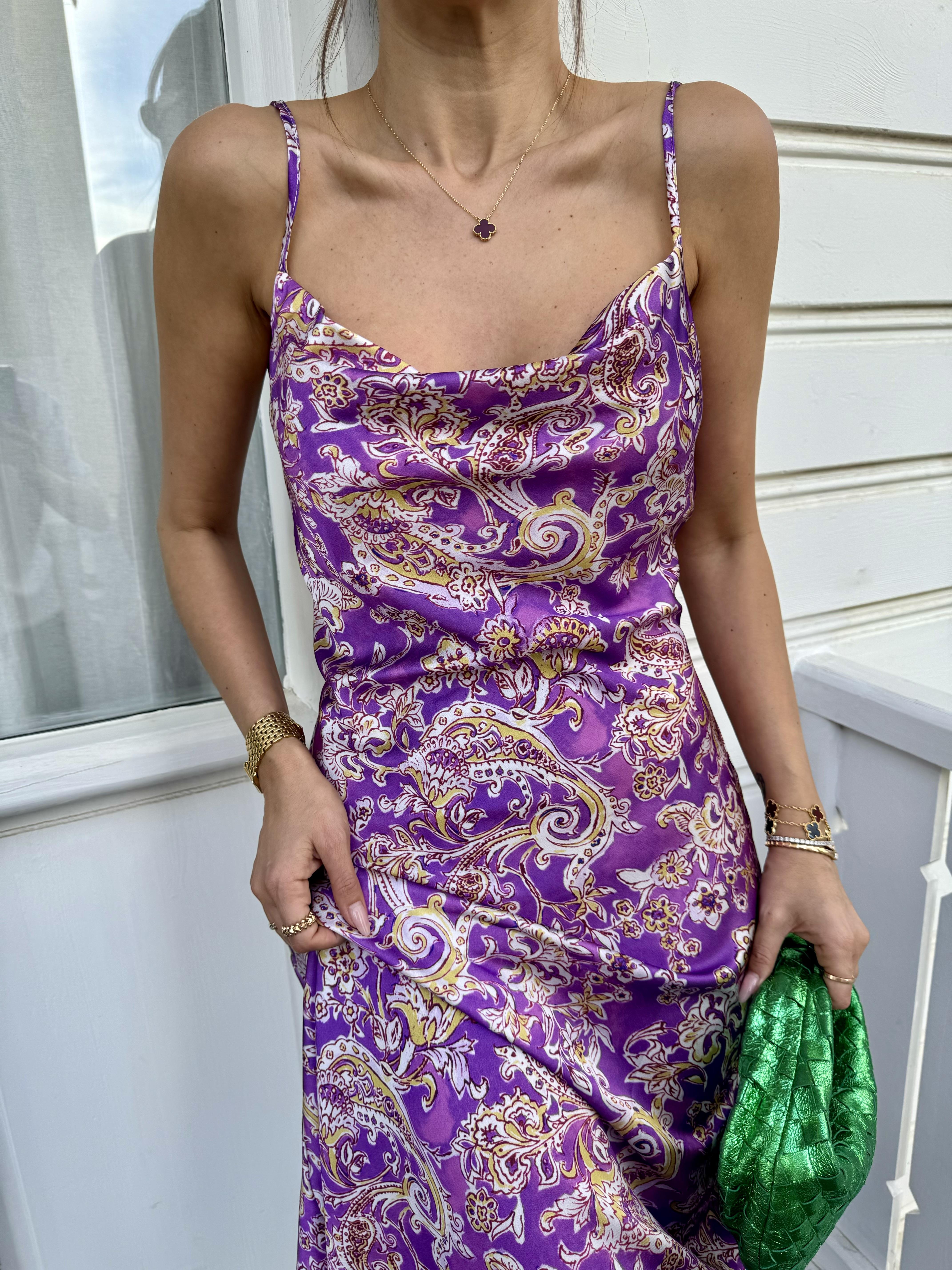 Mor Şal Desenli Saten Elbise