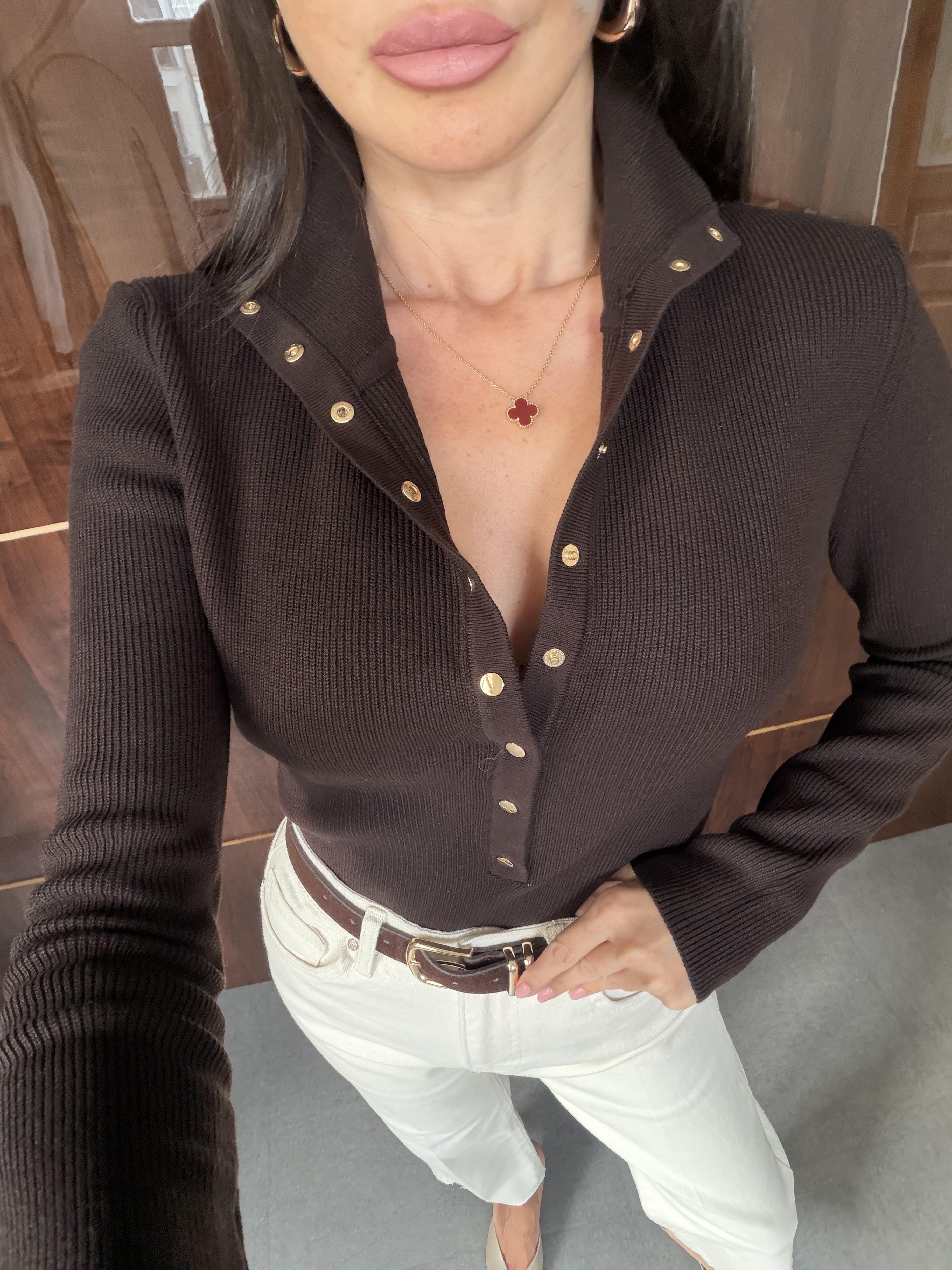 Orta Kahve Dik Yaka Çıtçıtlı Triko Kazak