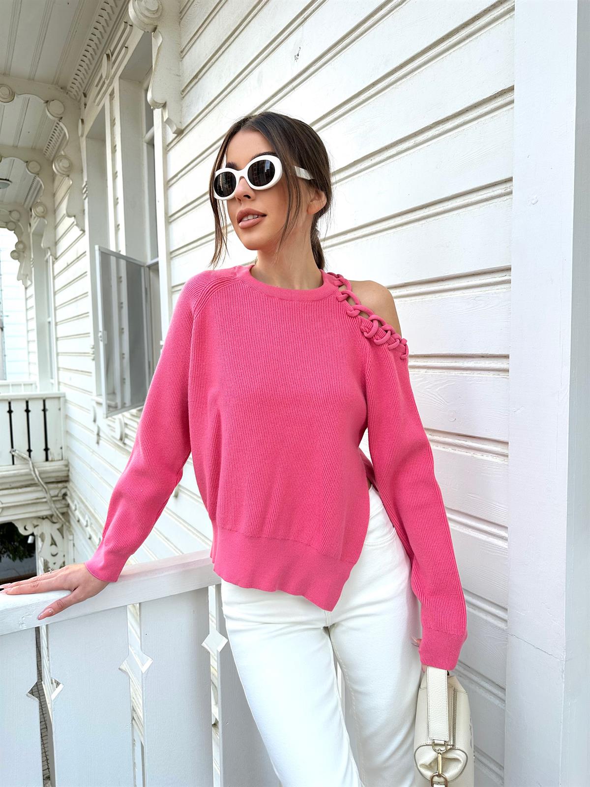 Pembe Bisiklet Yaka Sol Omzu Açık Kazak