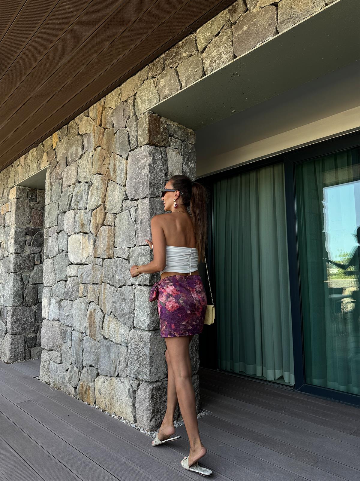 Pembe Çiçekli Bağlamalı Etek