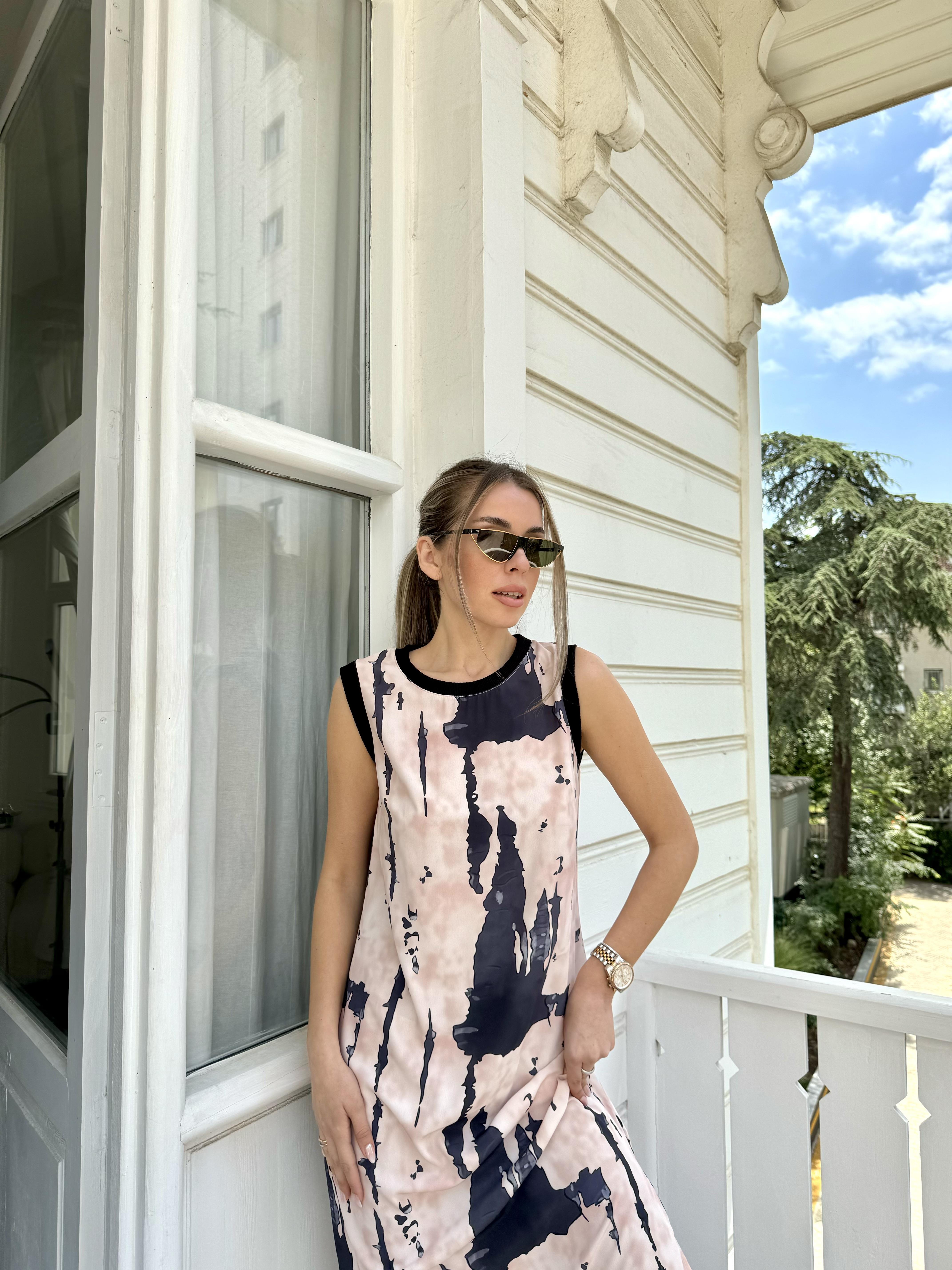 Pembe Nude Karışık Desen Kolsuz Elbise