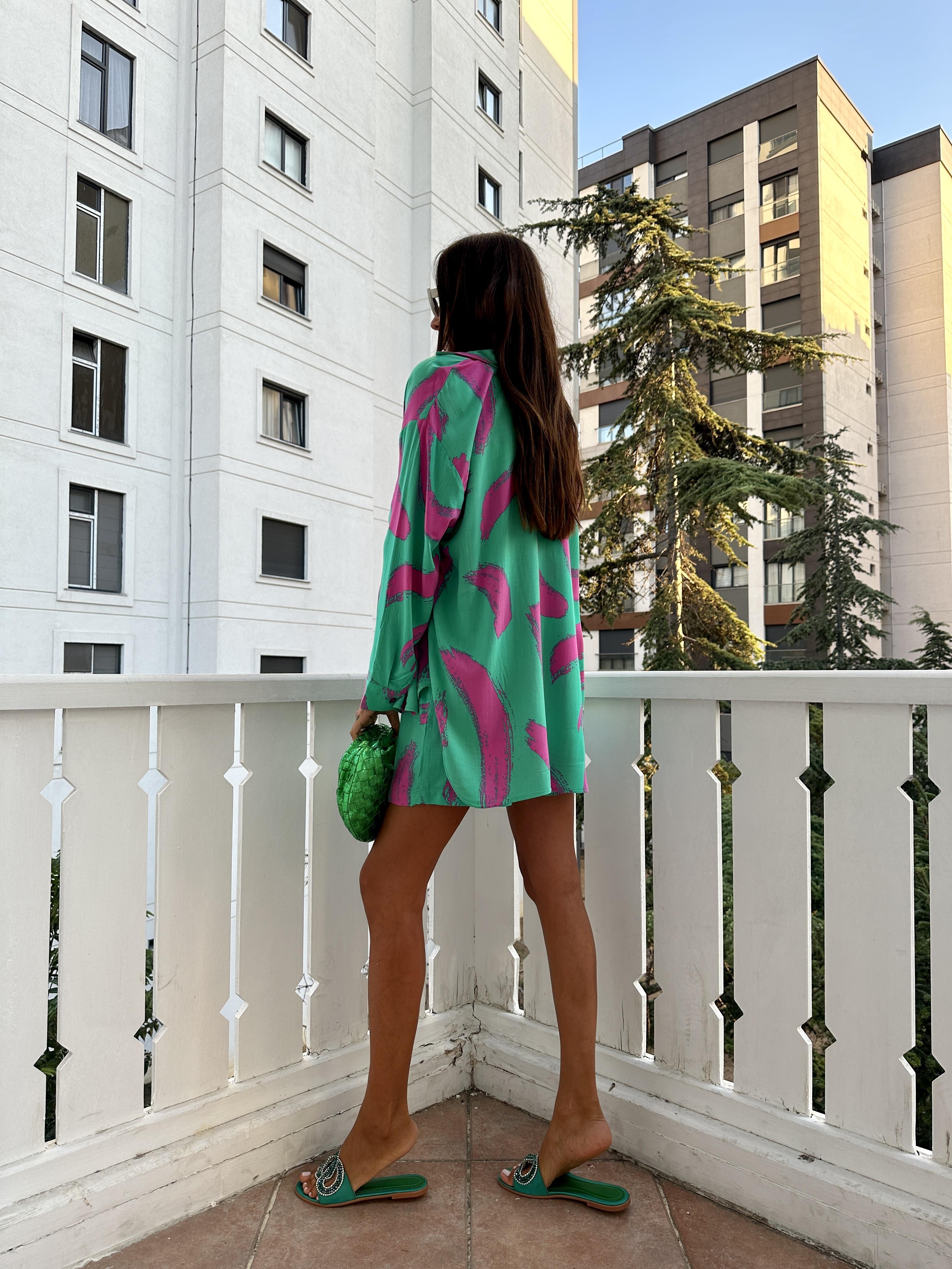 Pembe Şortlu Kadın Takım
