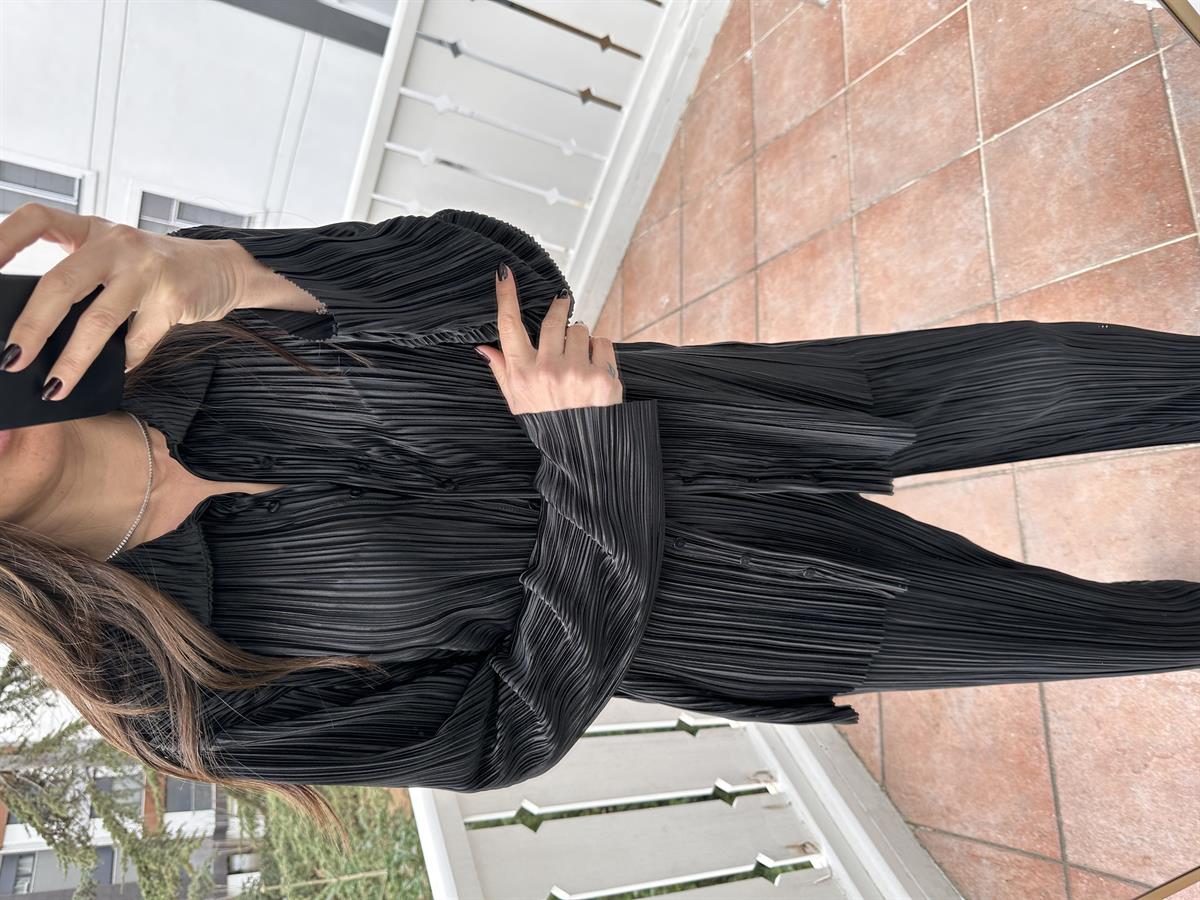 Pileli Gömlek Pantolon Takım Siyah