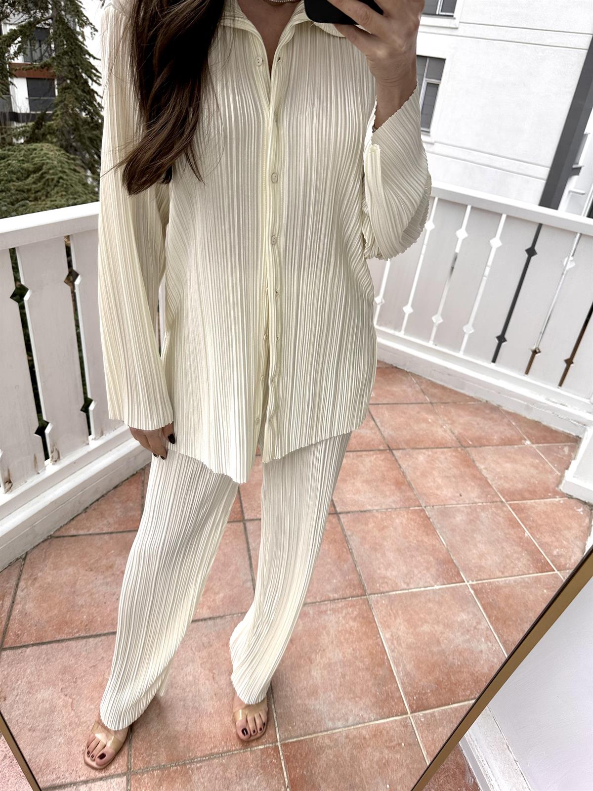 Pileli Gömlek Pantolon Takım Ekru