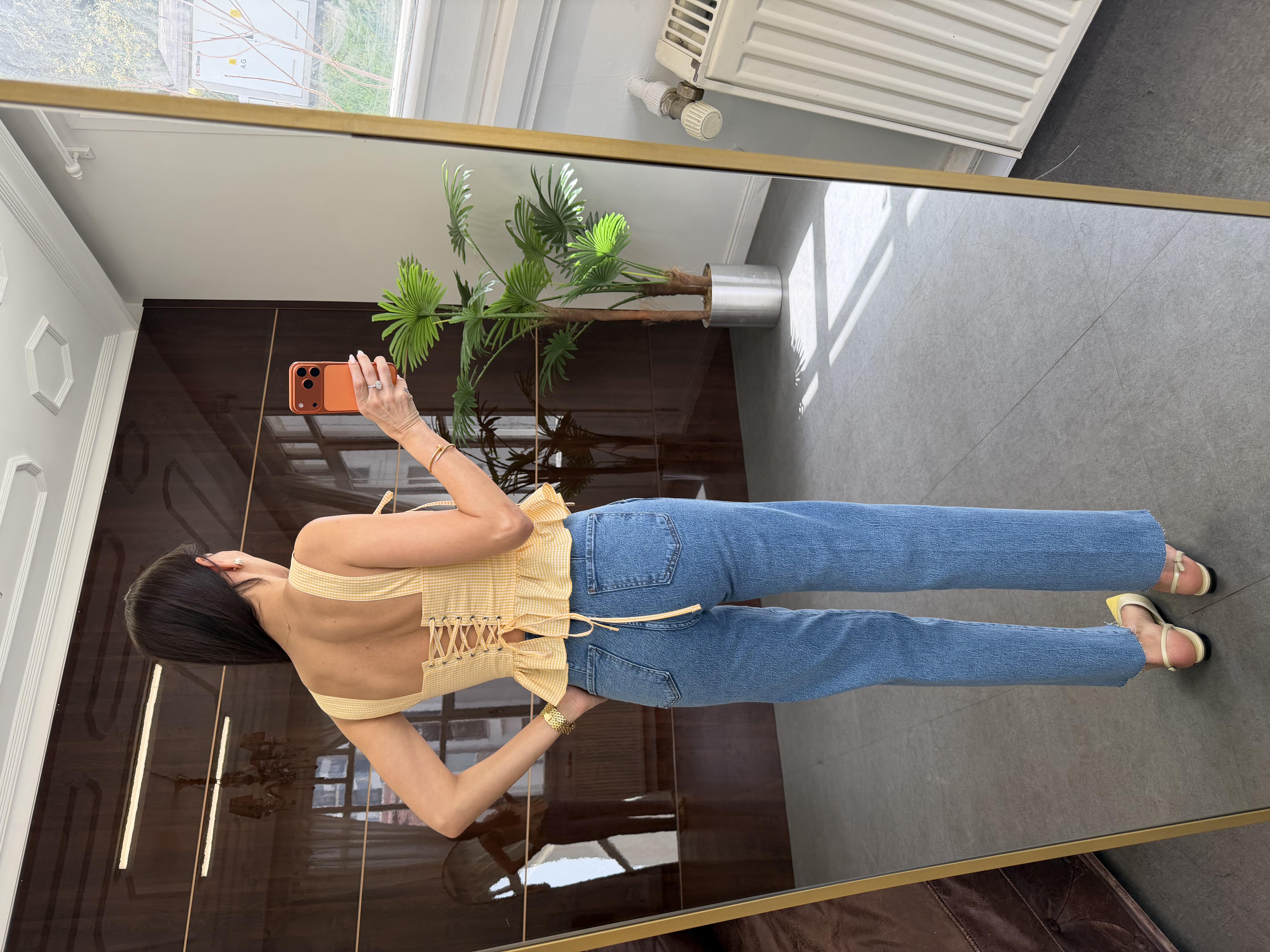 Sarı Fırfırlı Pötikare Bluz