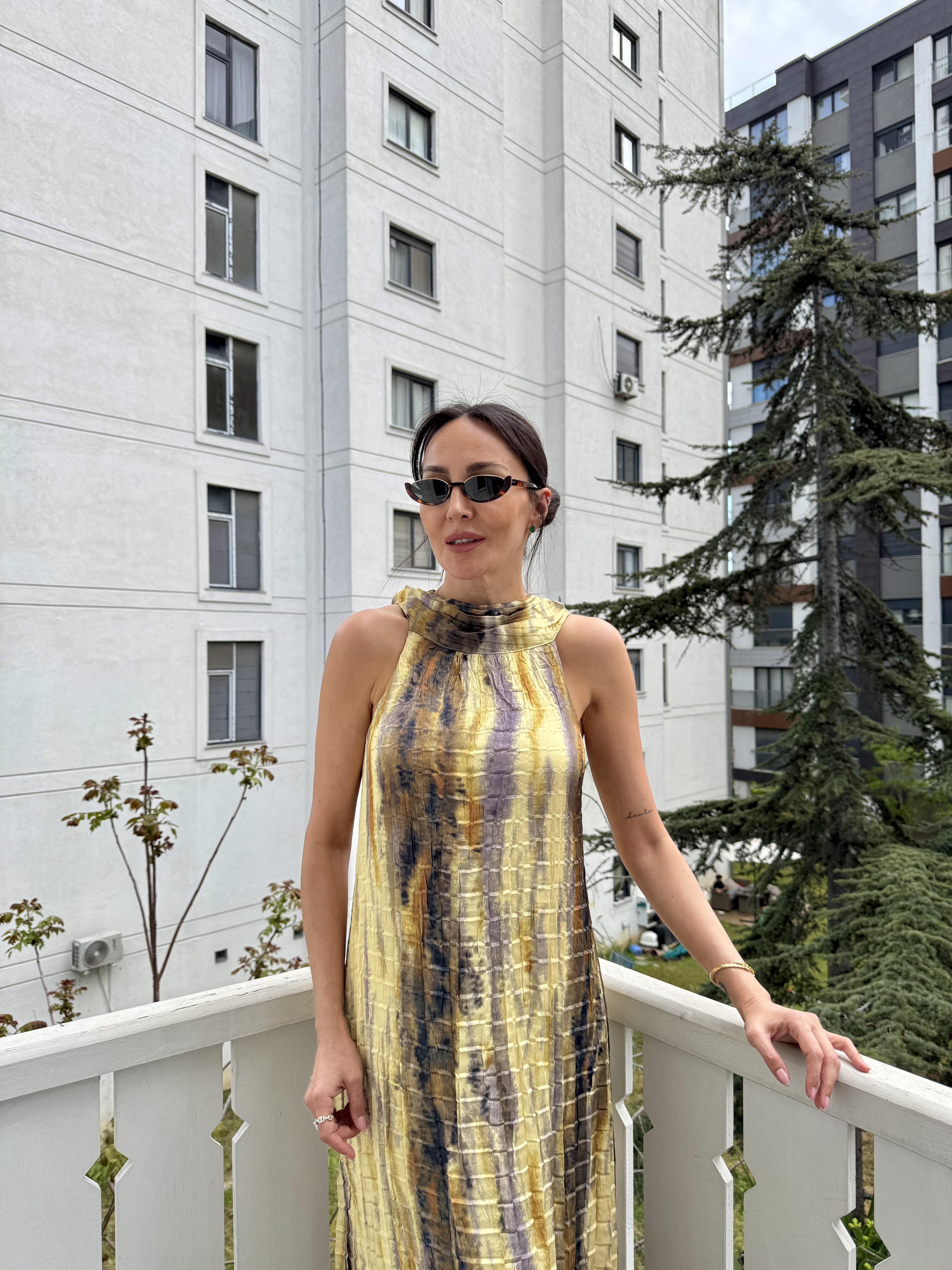 Sarı Kraşlı Düğmeli Elbise