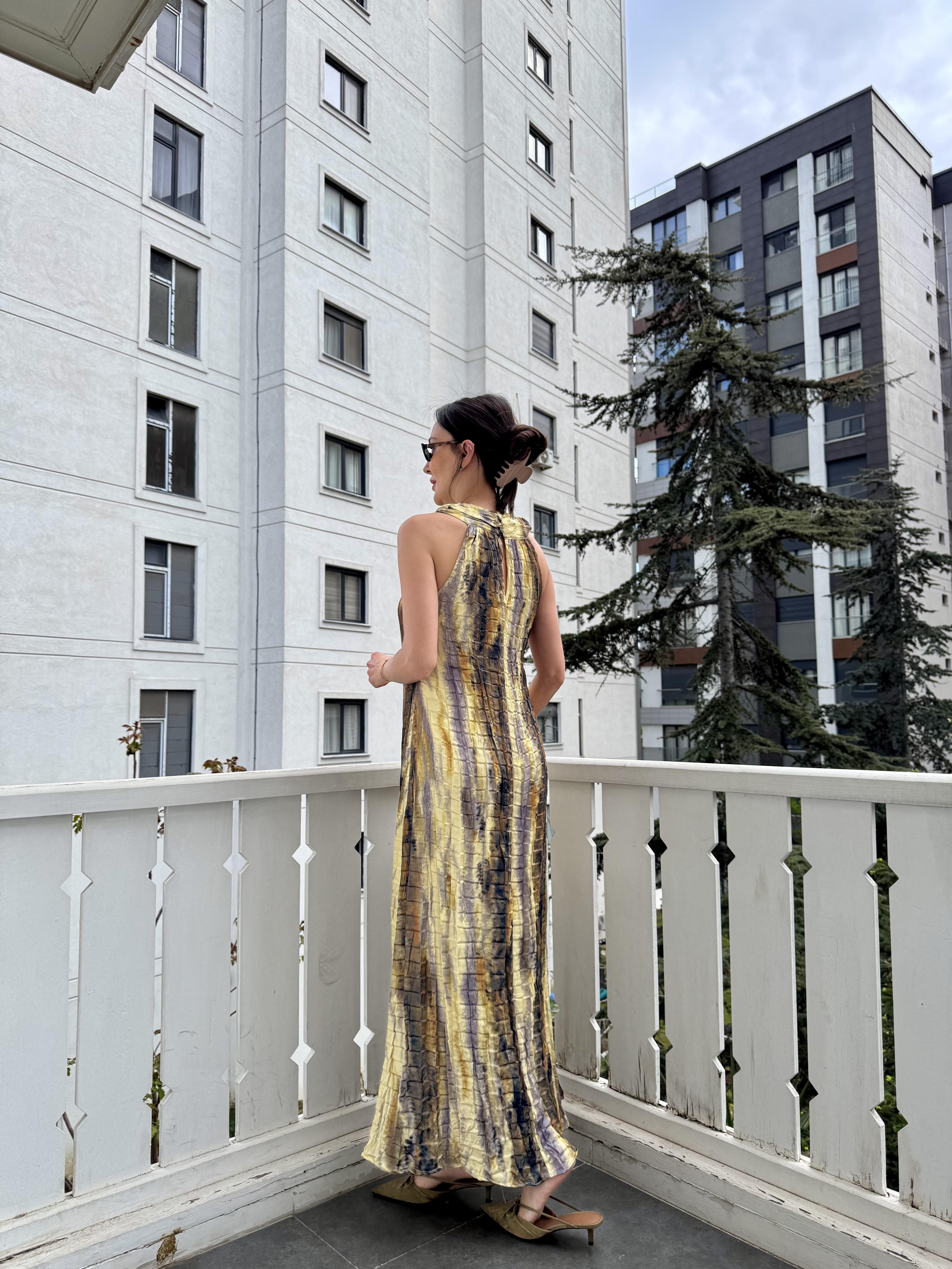 Sarı Kraşlı Düğmeli Elbise