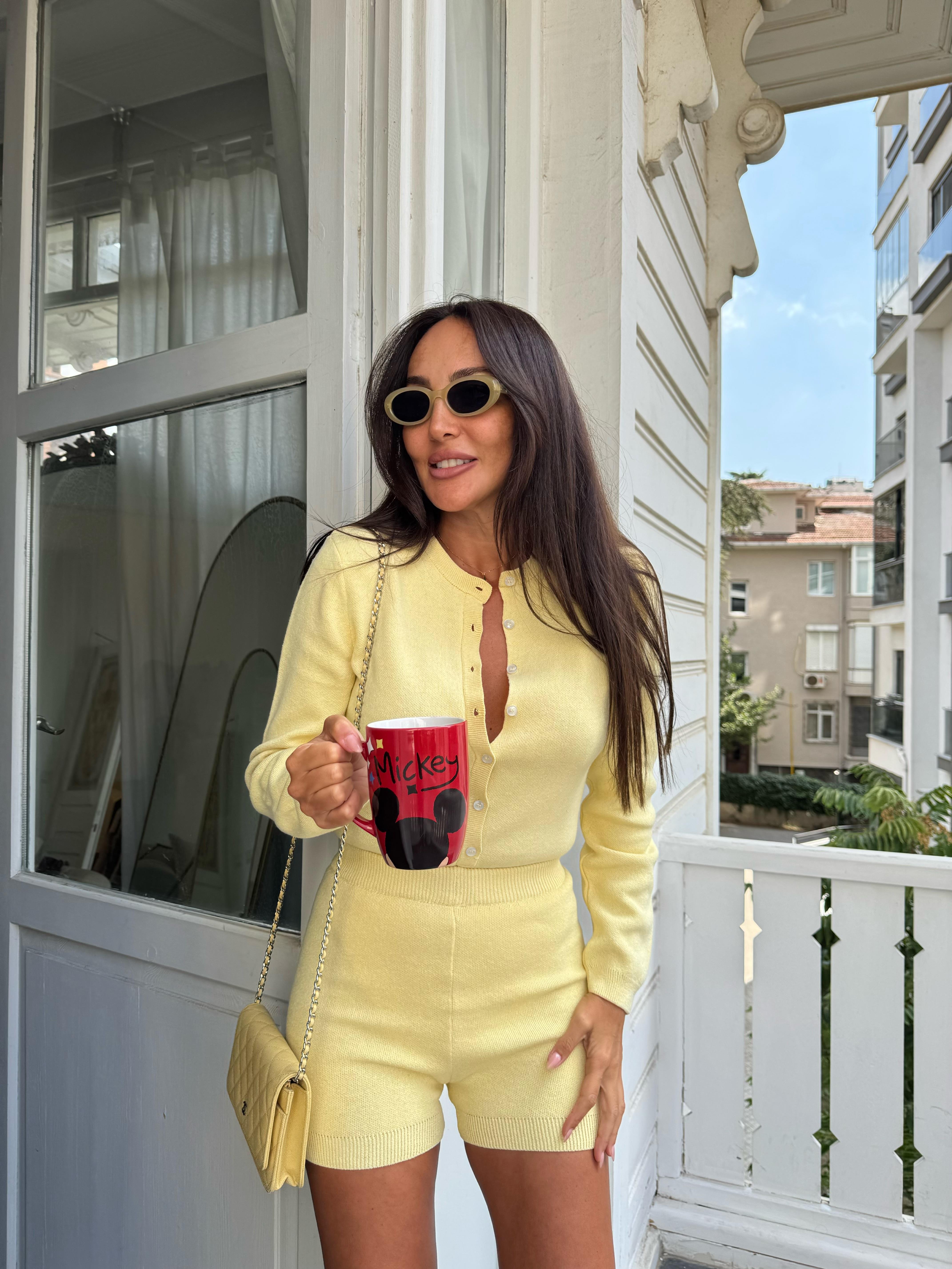 Sarı Triko Bodysuit Şortlu Takım