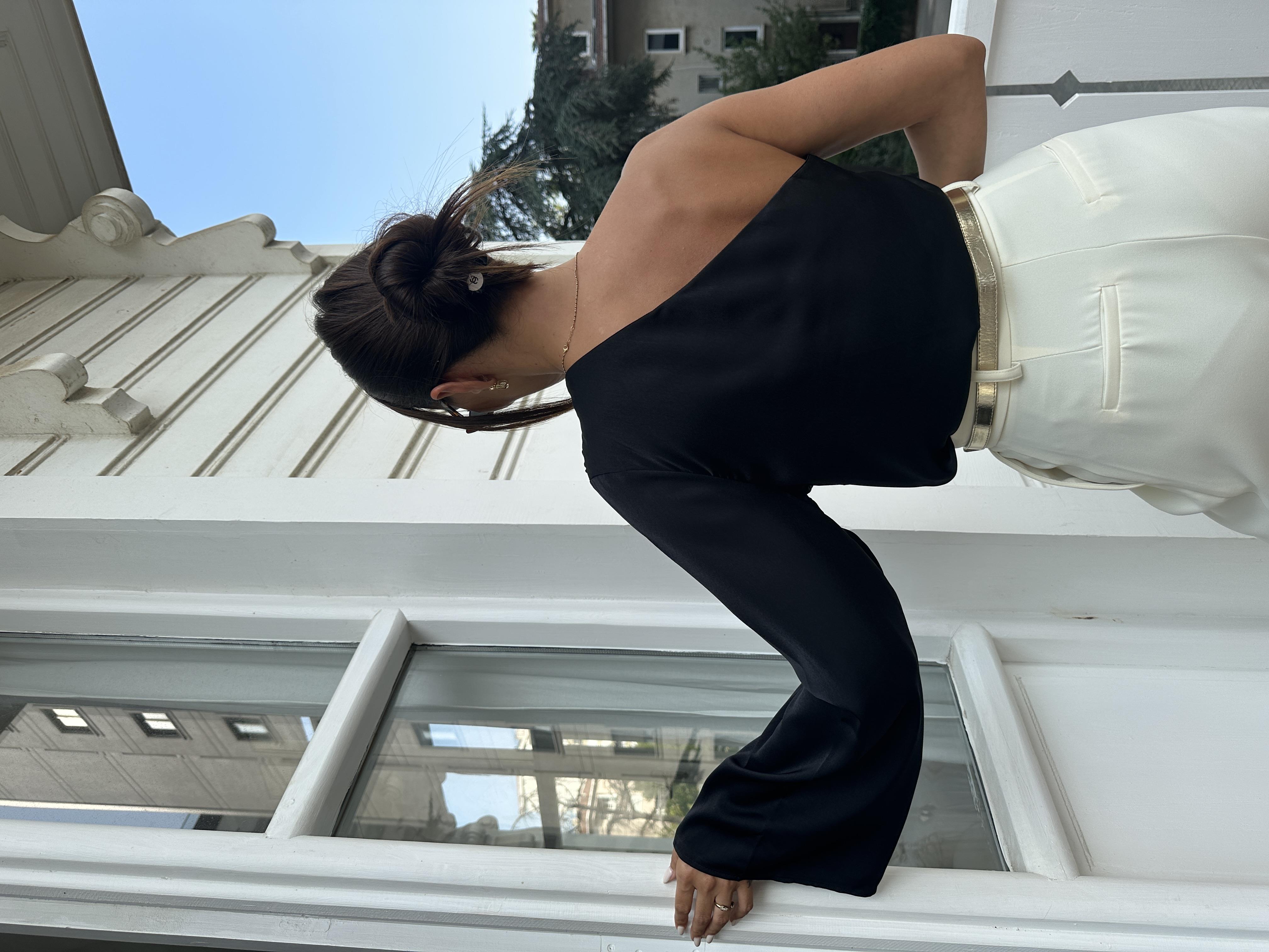 Siyah Saten Tek Kol Bluz