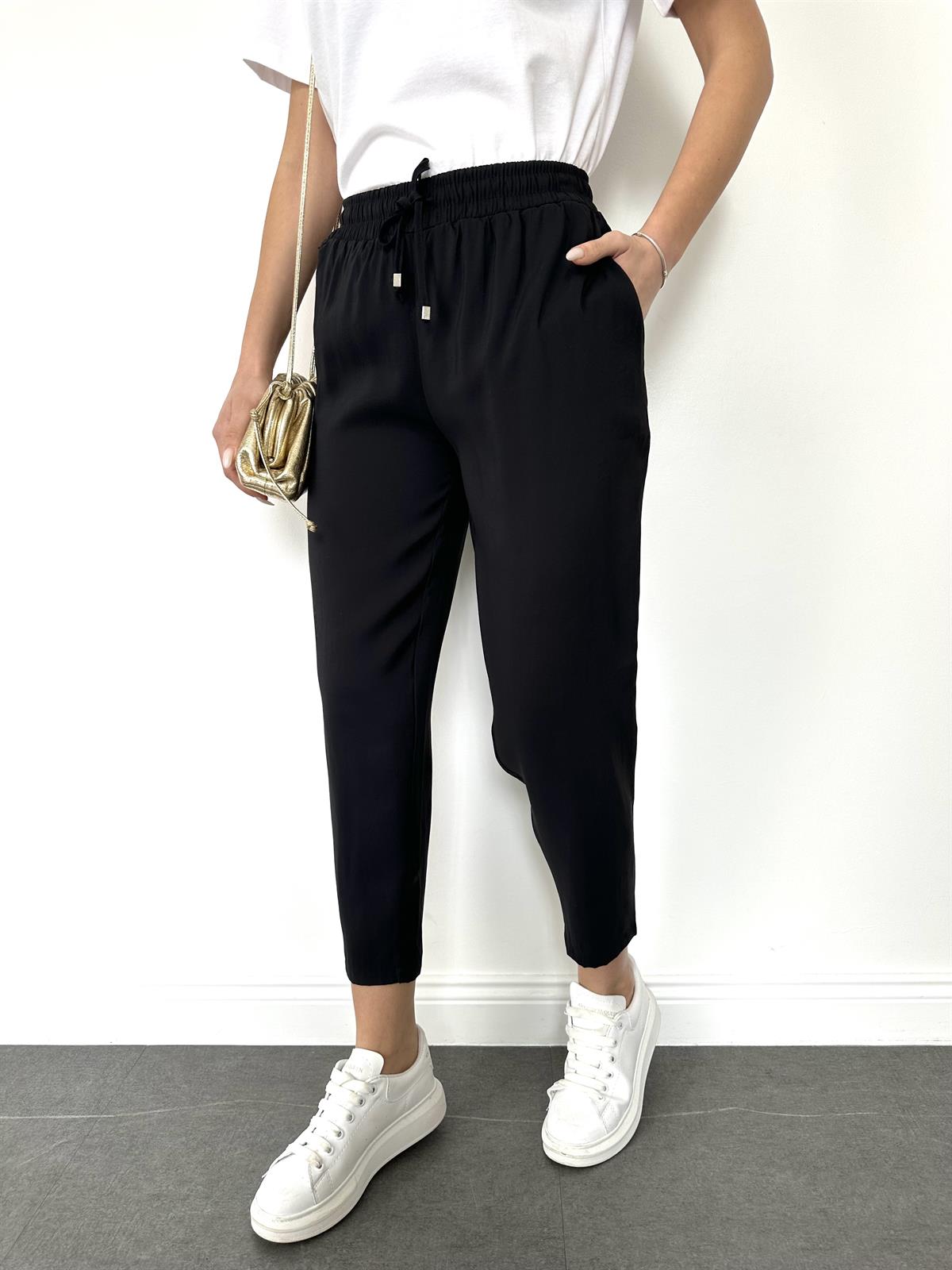 Siyah Beli Lastikli Tencel Pantolon