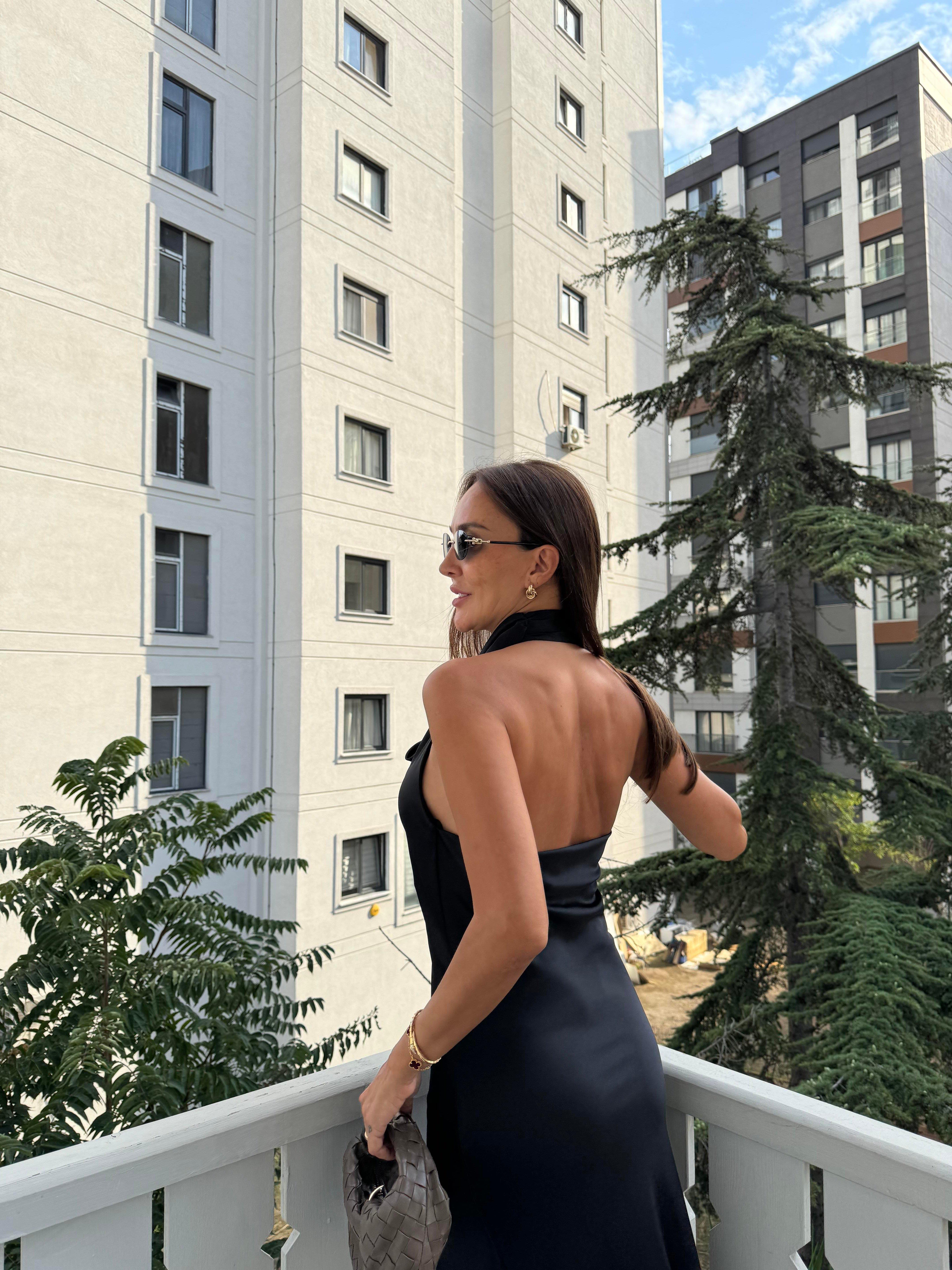Siyah Boyundan Bağlamalı Saten Kadın Elbise