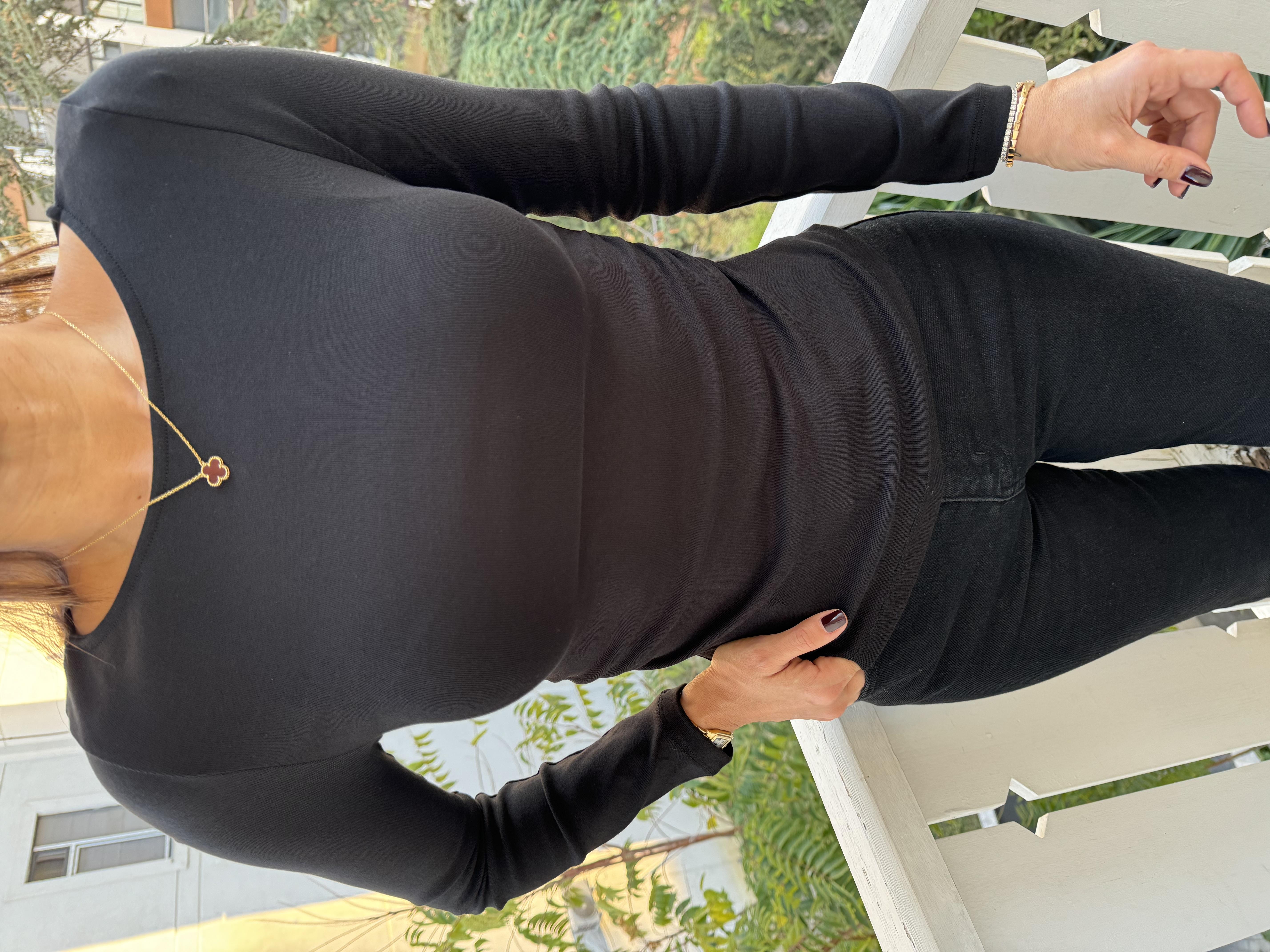 Siyah Büzgülü Kayık Yaka Bluz