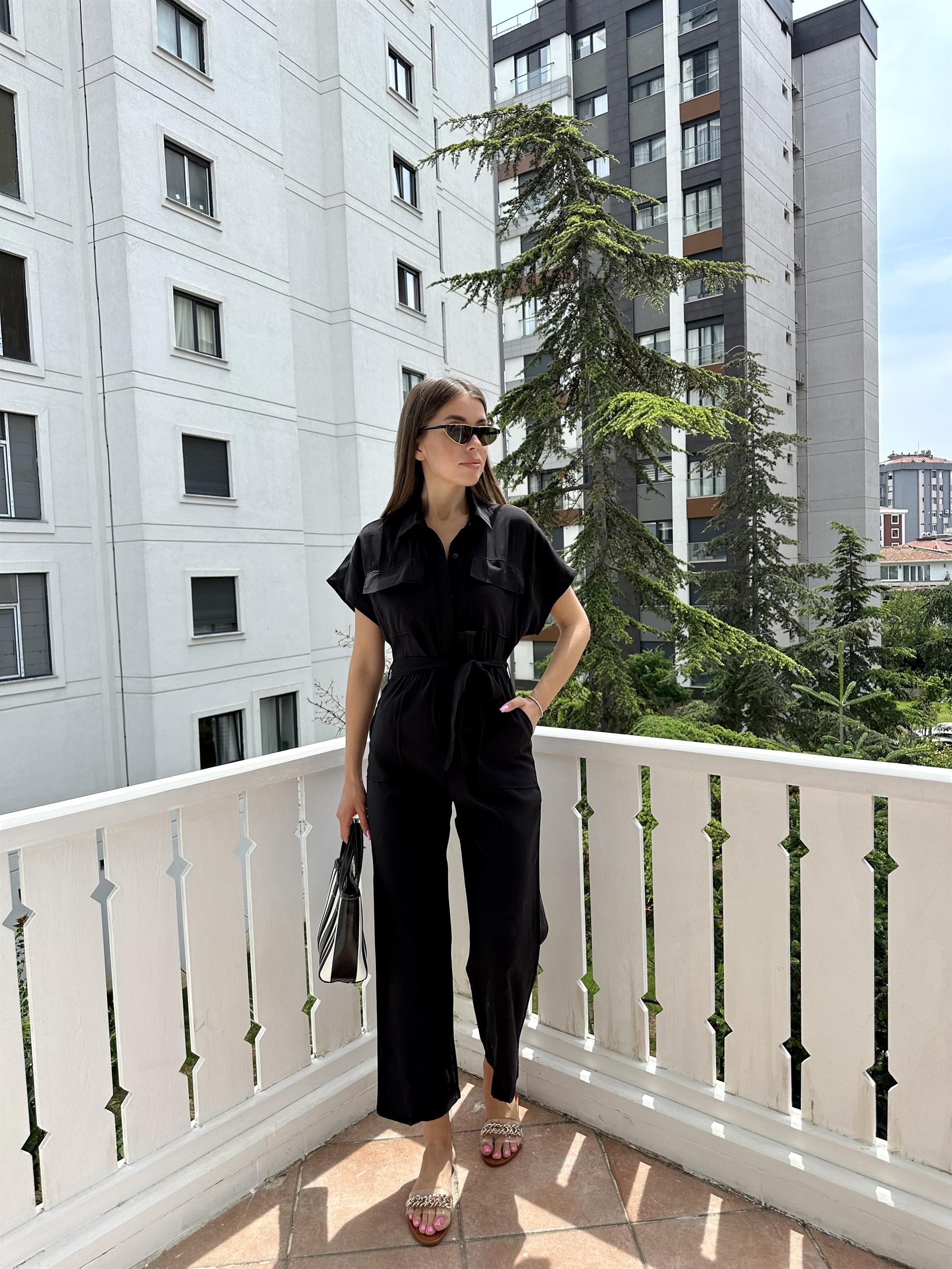 Siyah Çift Cepli Kısa Kollu Tulum