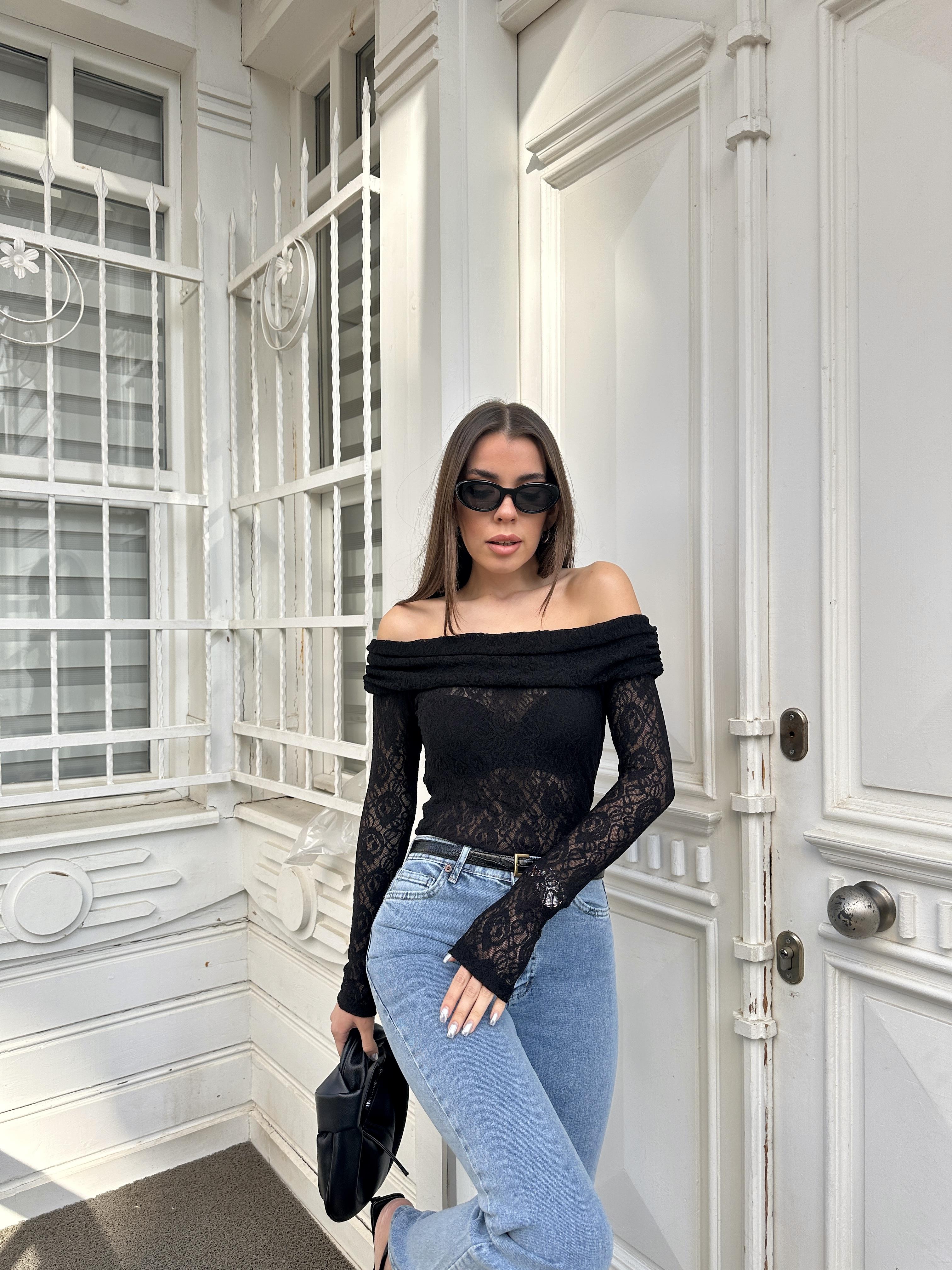Siyah Dantel Straplez Bluz