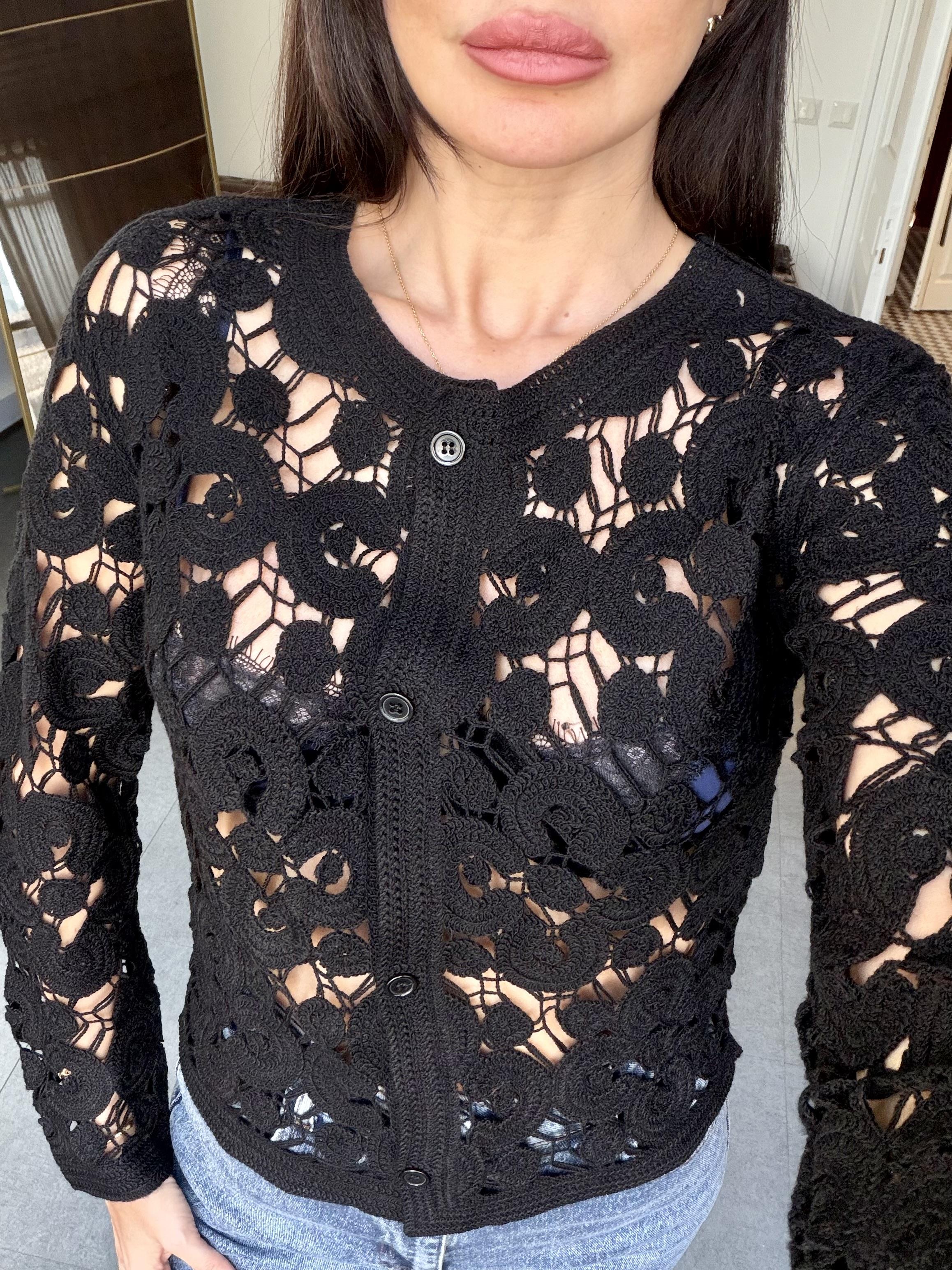 Siyah Dantel Tasarımlı Hırka