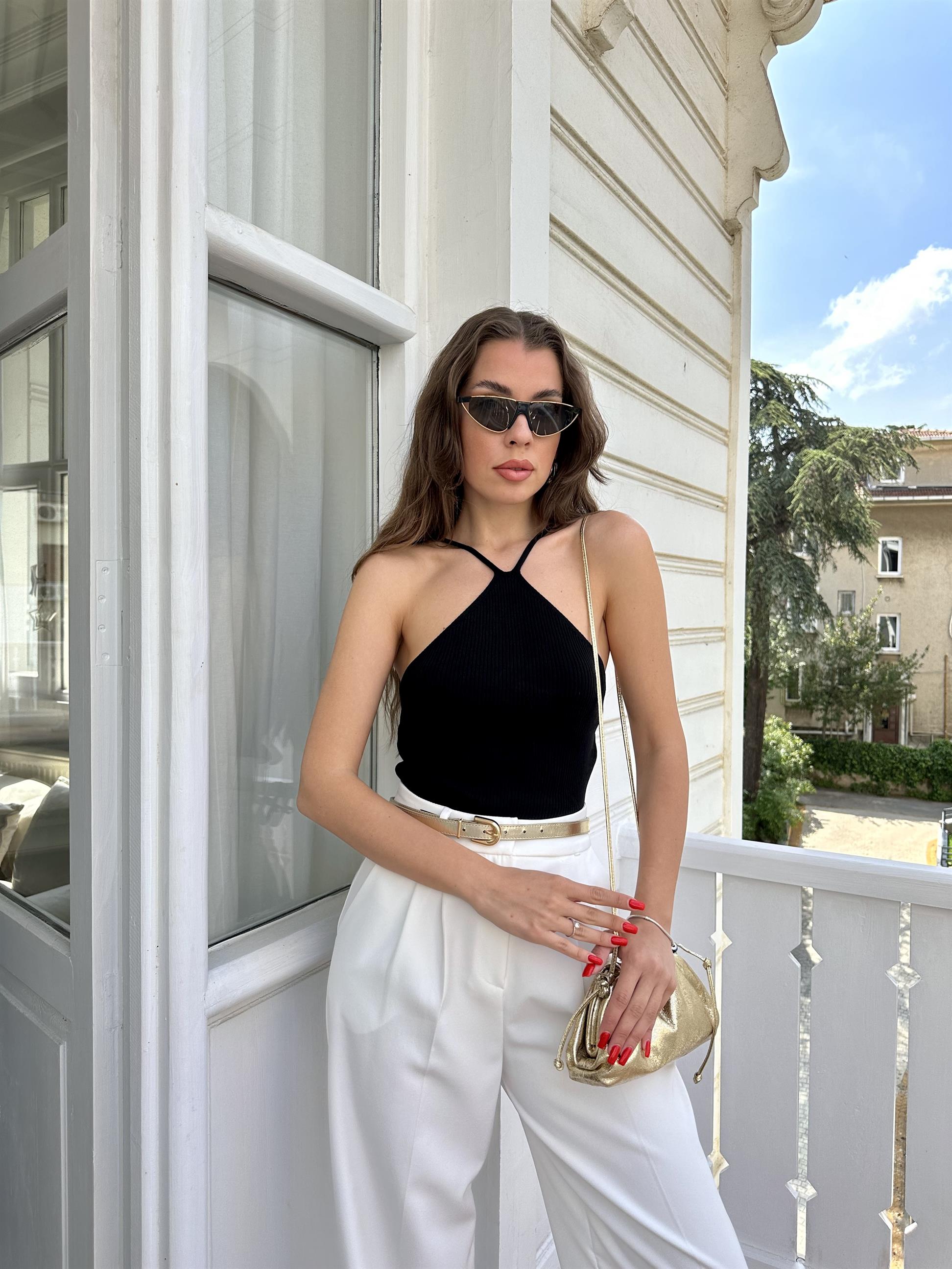 Siyah Etek Ucu V Triko Atlet