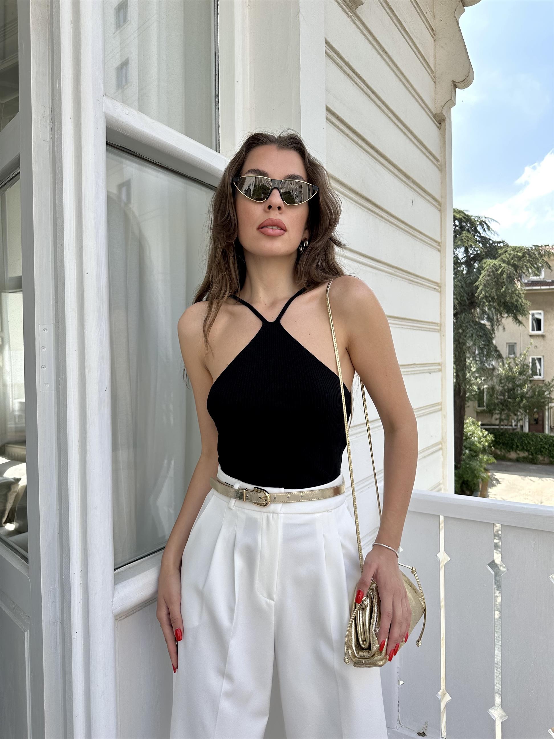 Siyah Etek Ucu V Triko Atlet