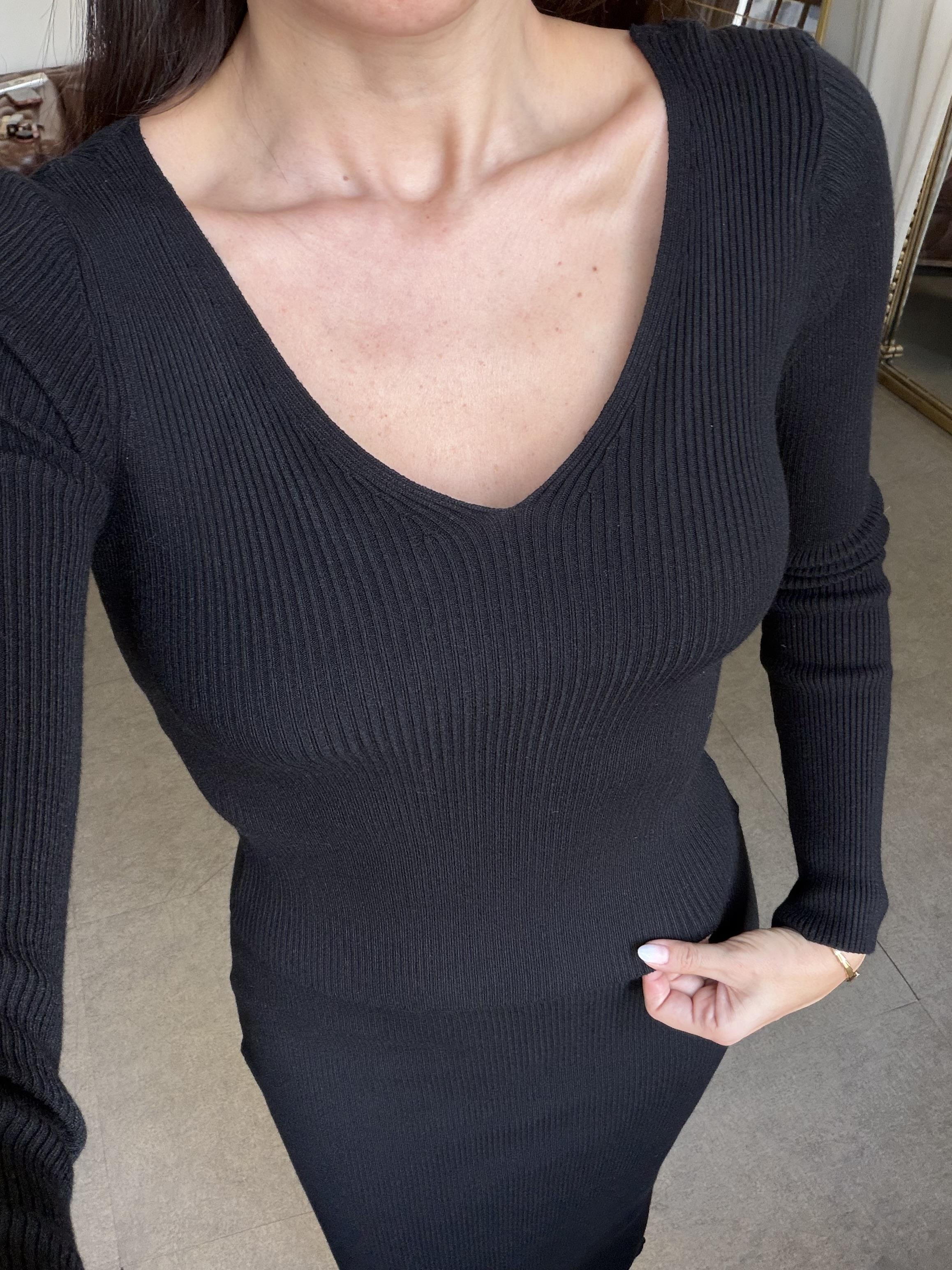 Siyah Fitilli V Yaka Etekli Takım