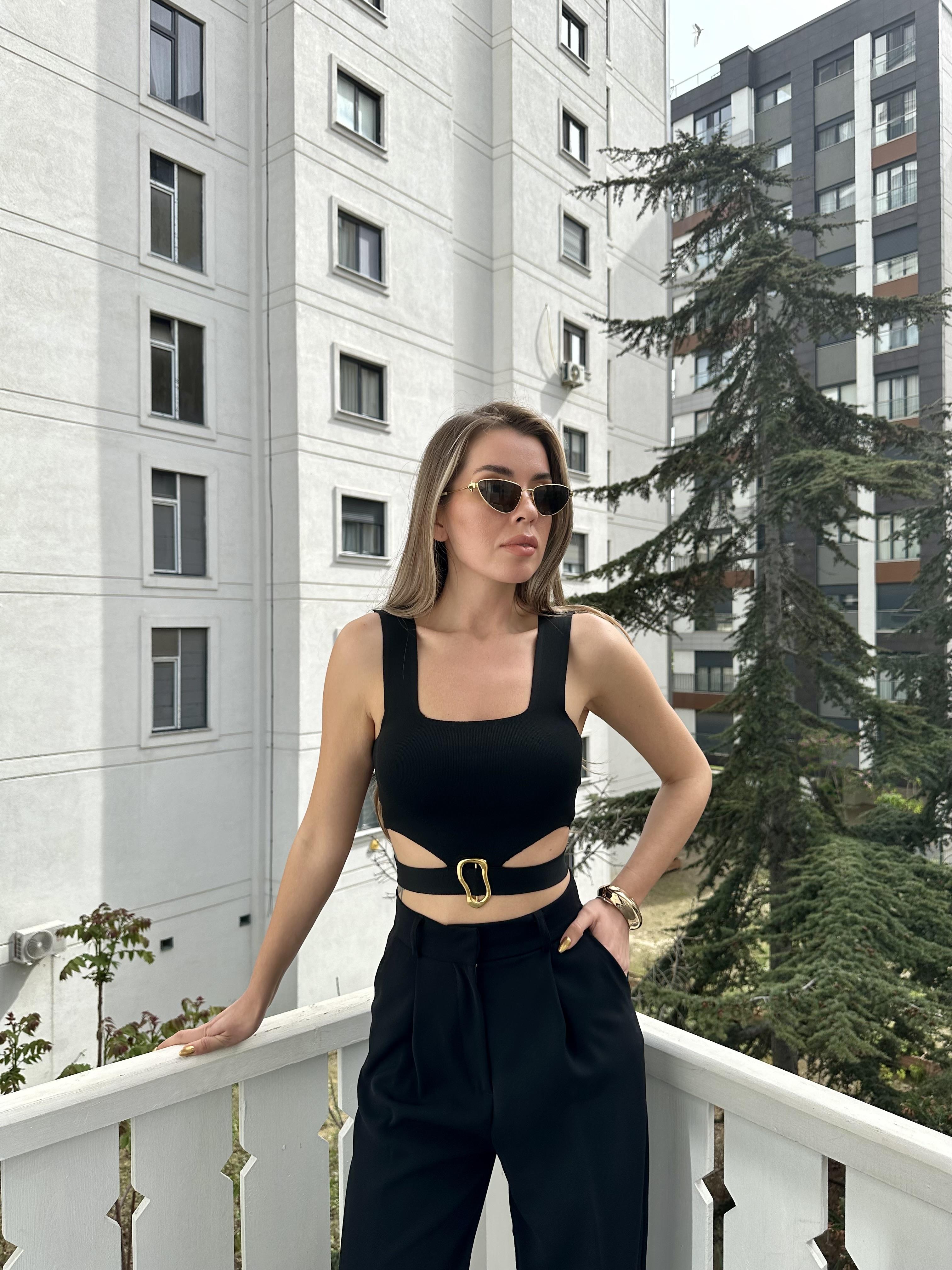 Siyah Gold Aksesuar Crop Top