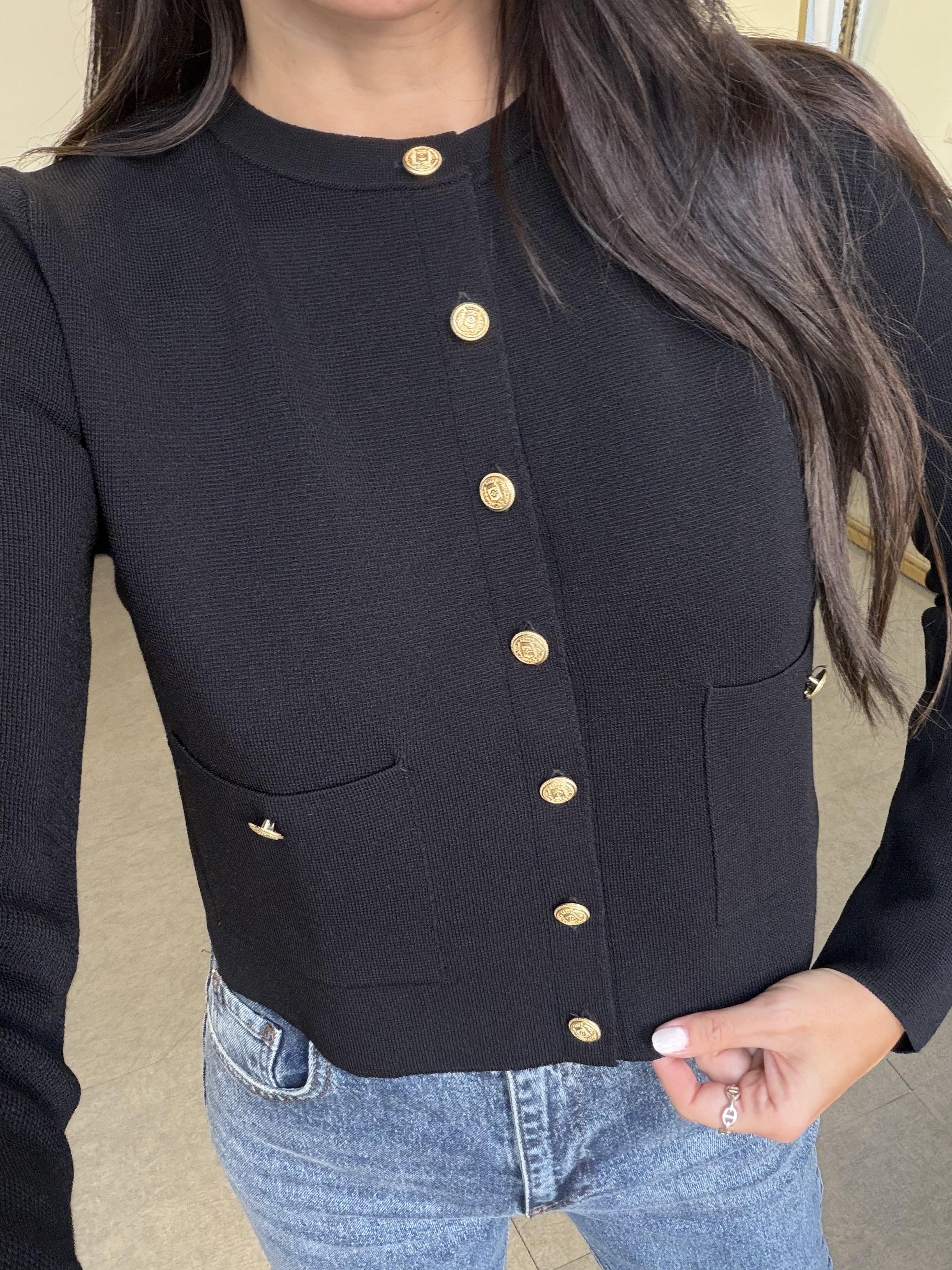 Siyah Gold Düğmeli Cepli Hırka