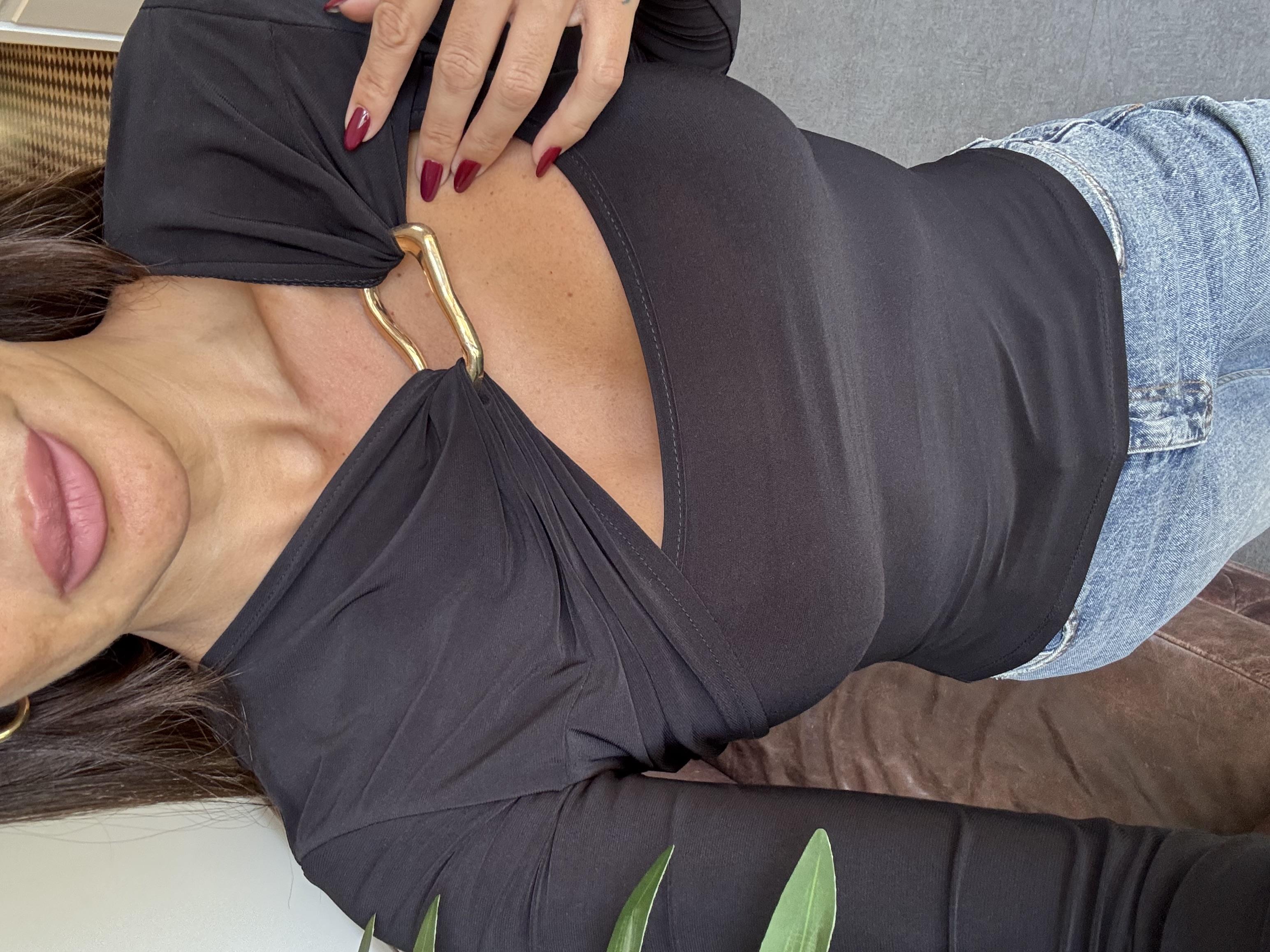 Siyah Gold Tokalı Bluz