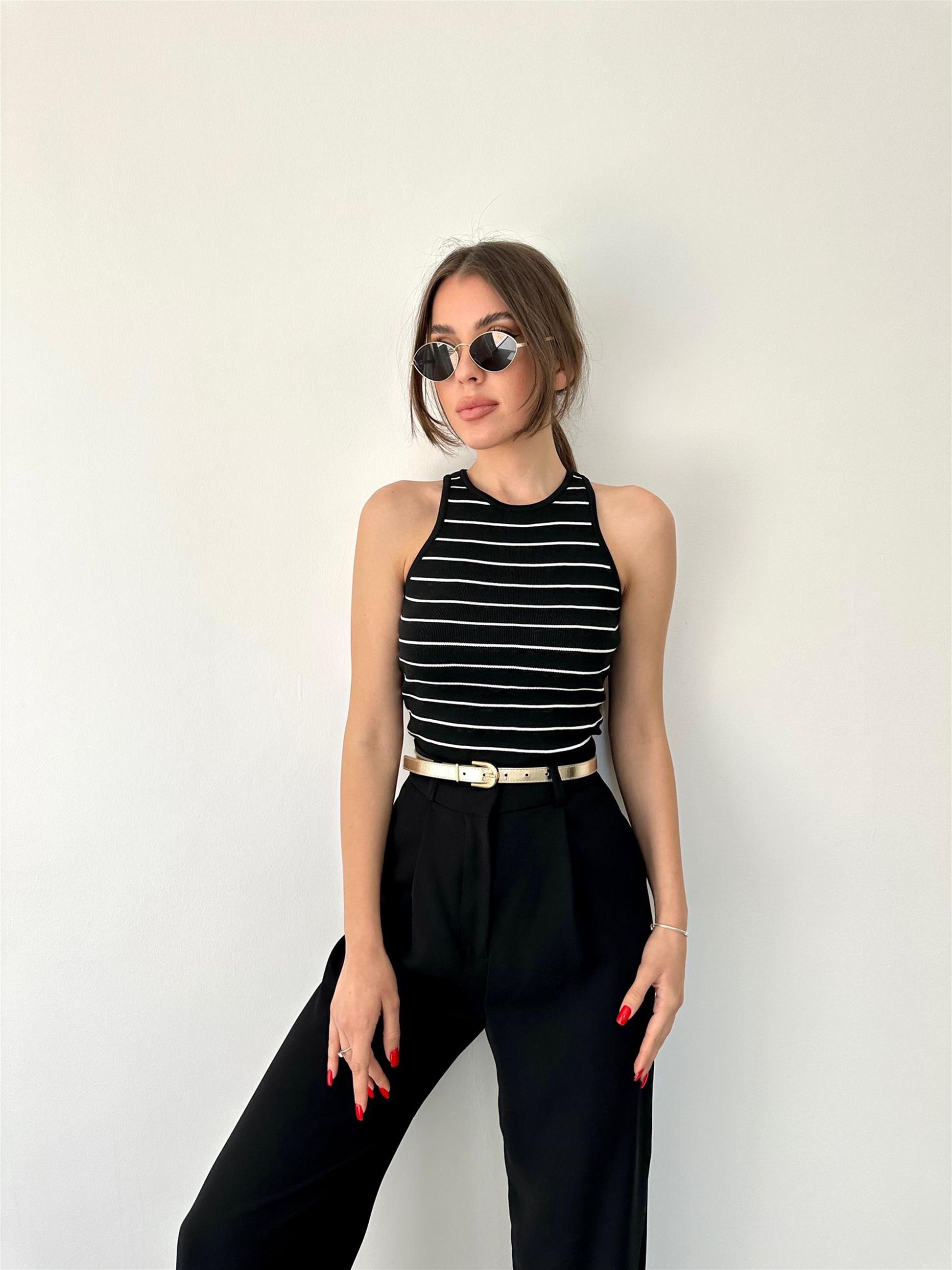 Siyah Halter Yaka Çizgili Atlet Bluz