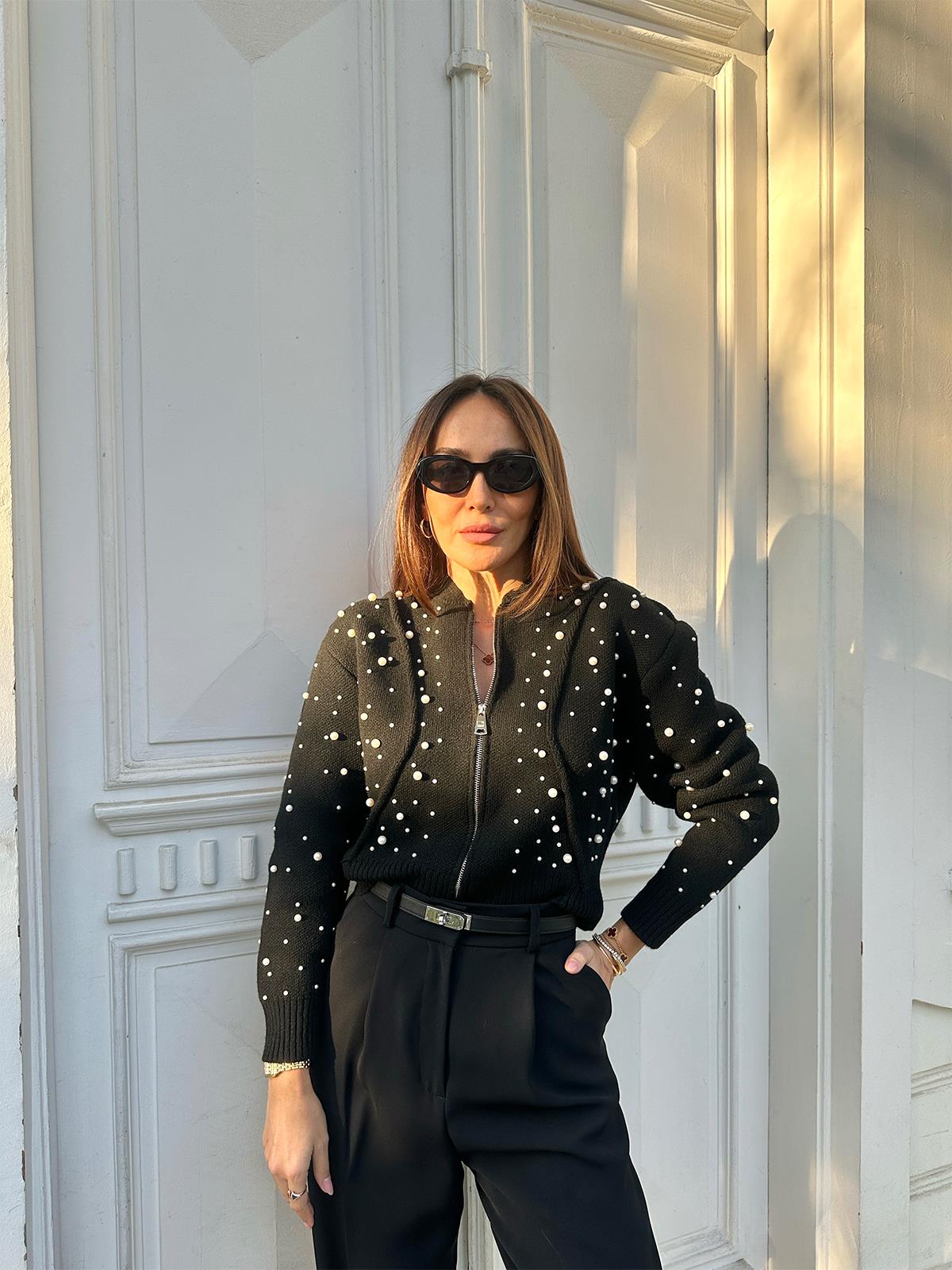 Siyah İnci Taş Detaylı Fermuarlı Hırka