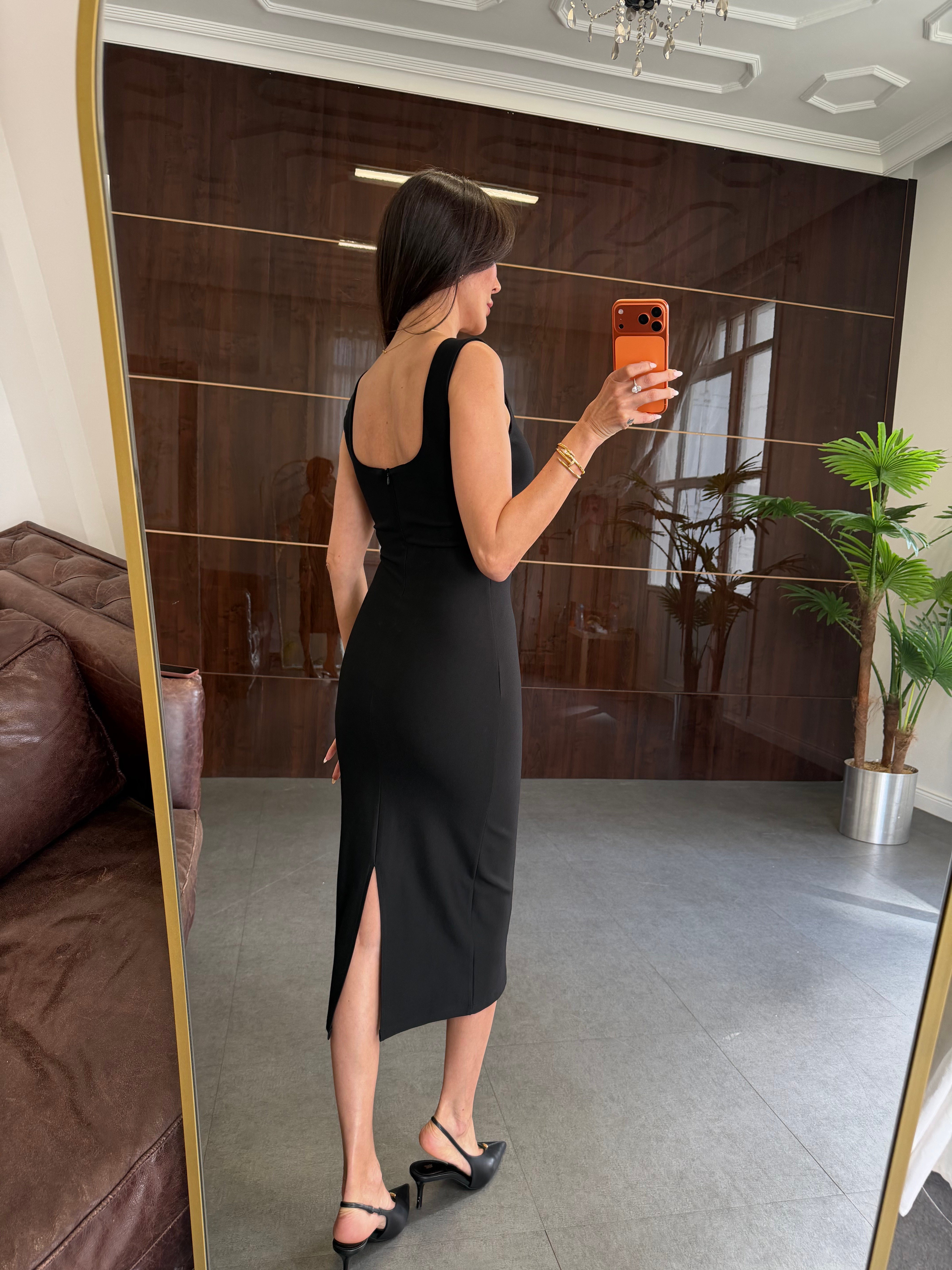 Siyah Kalın Askılı Kalem Elbise