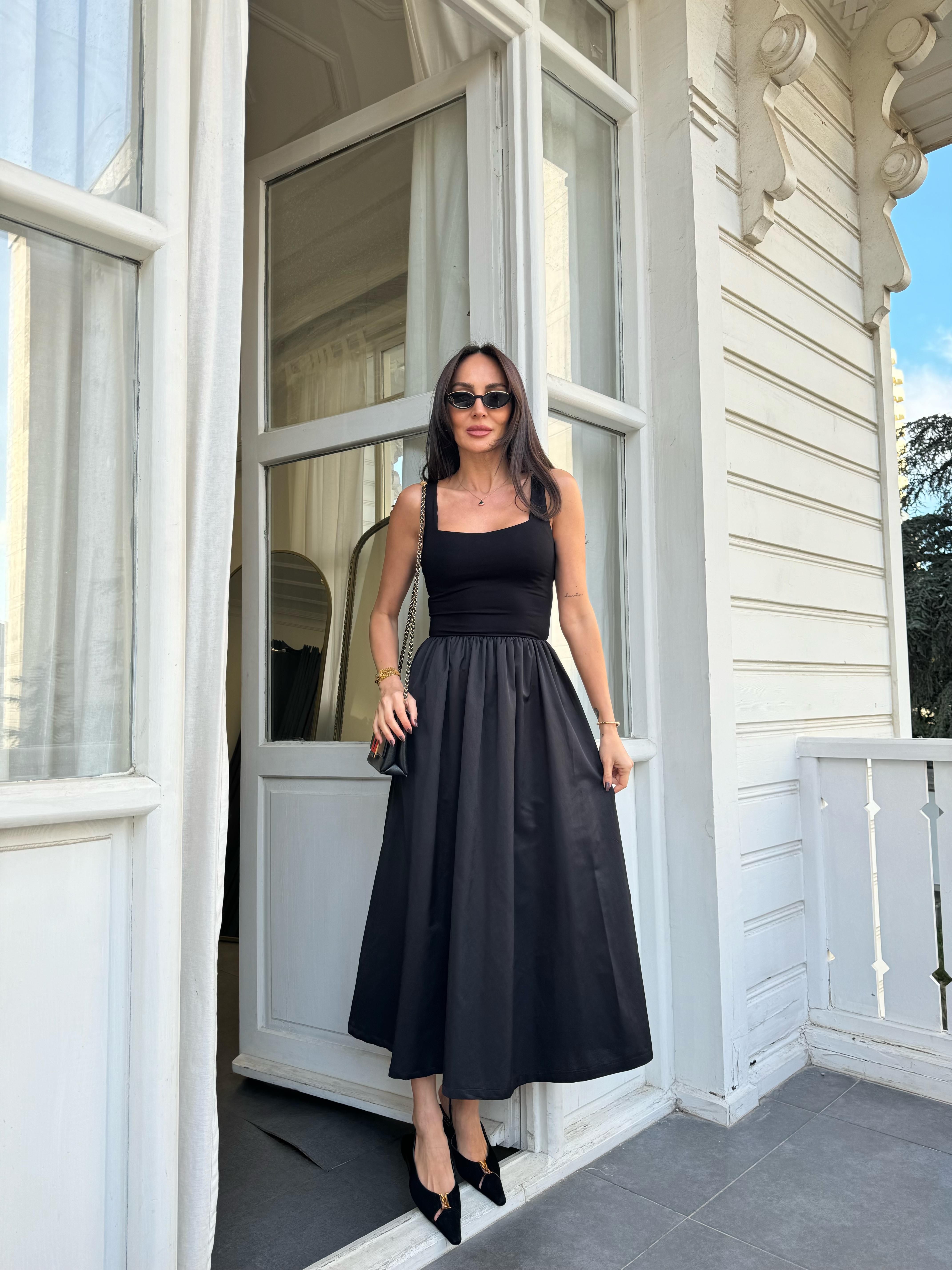 Siyah Kalın Askılı Uzun Elbise