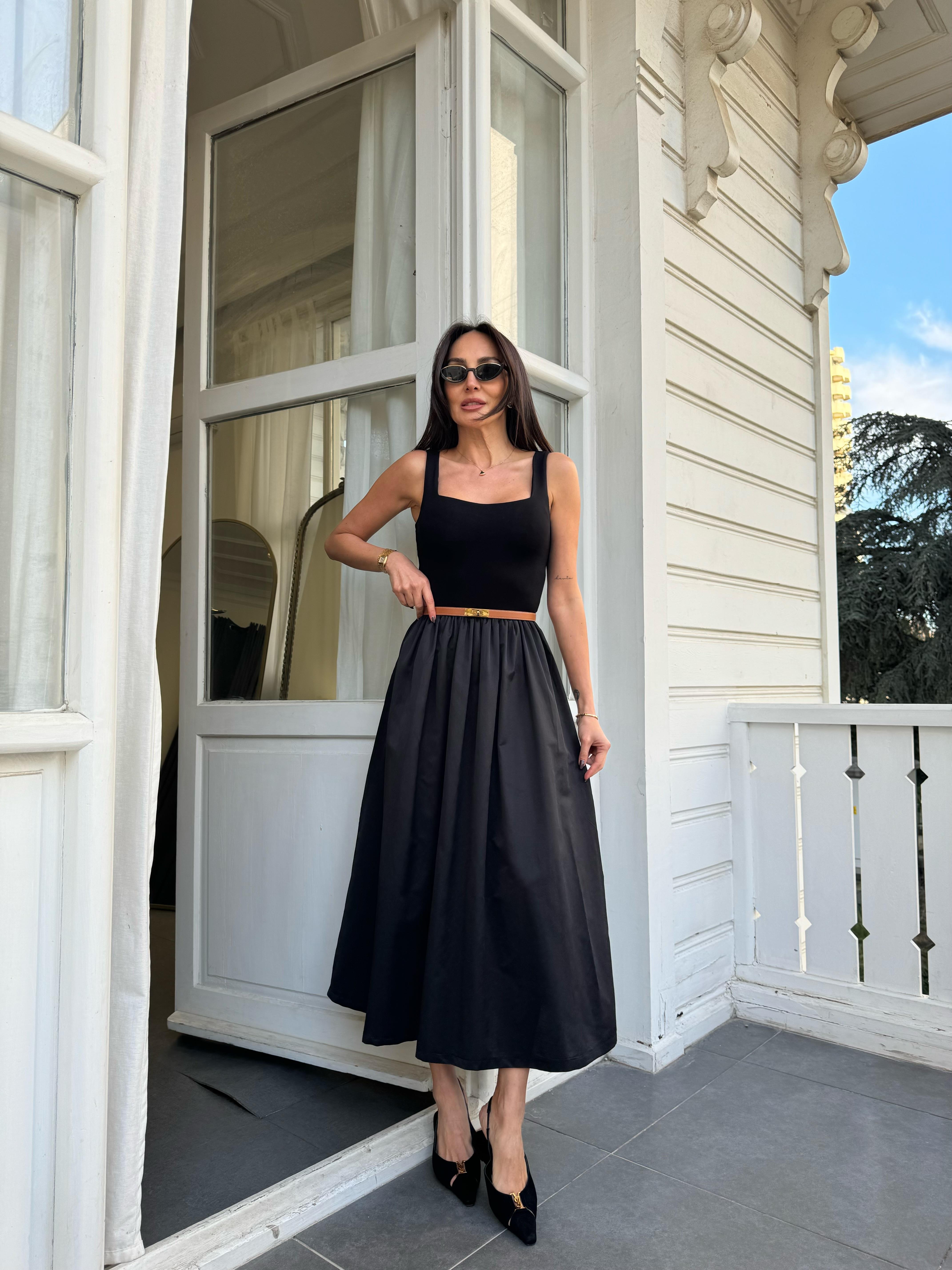 Siyah Kalın Askılı Uzun Elbise