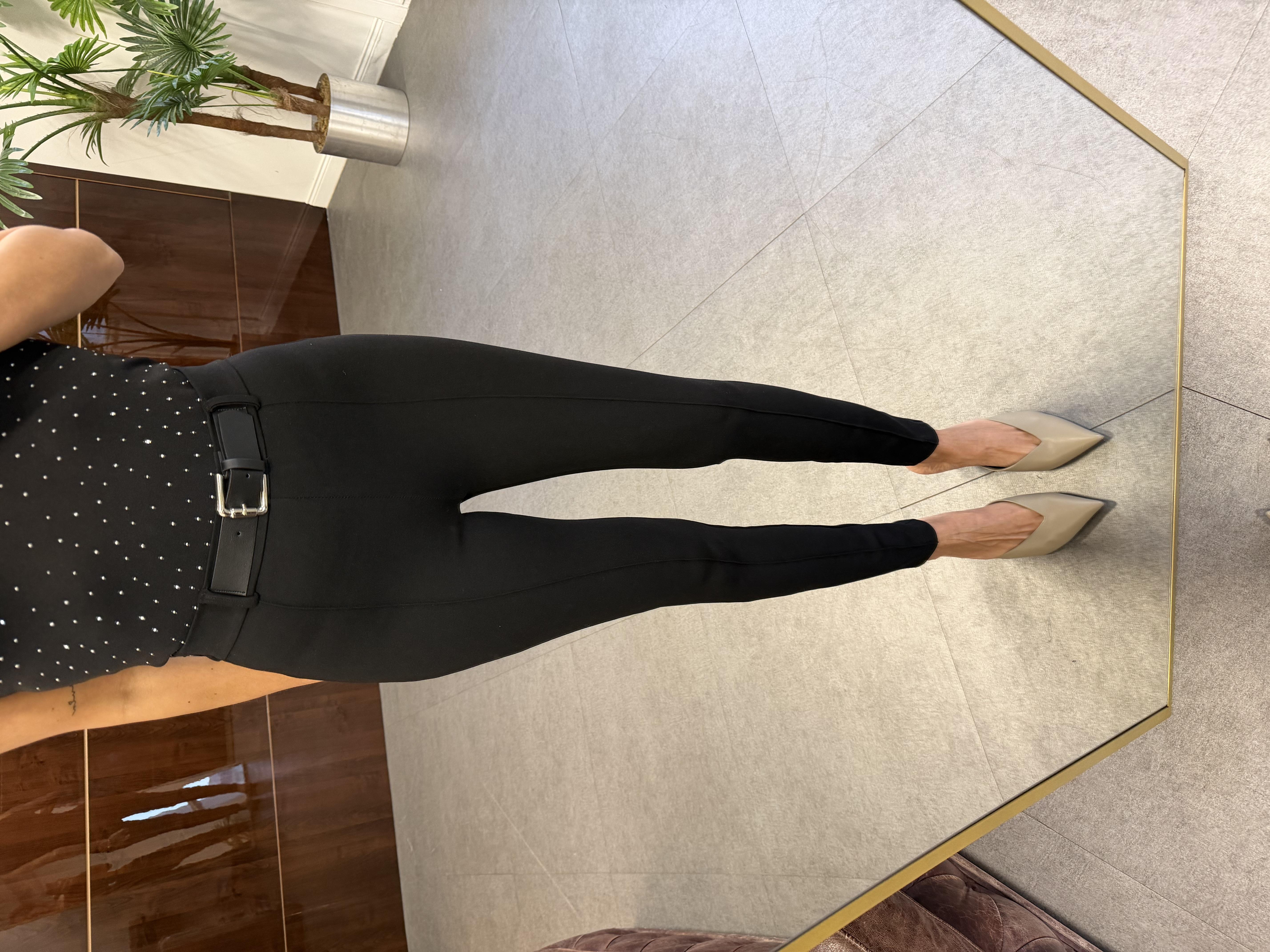 Siyah Kemerli Tayt Pantolon