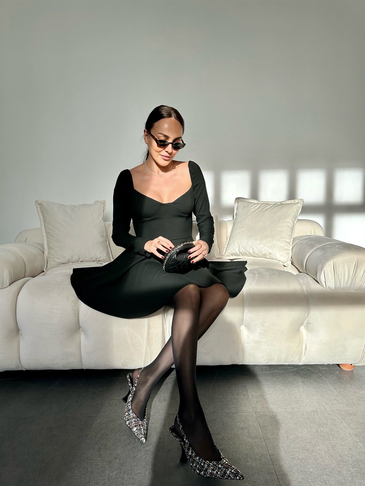 Siyah Kuplu Kloş Mini Elbise