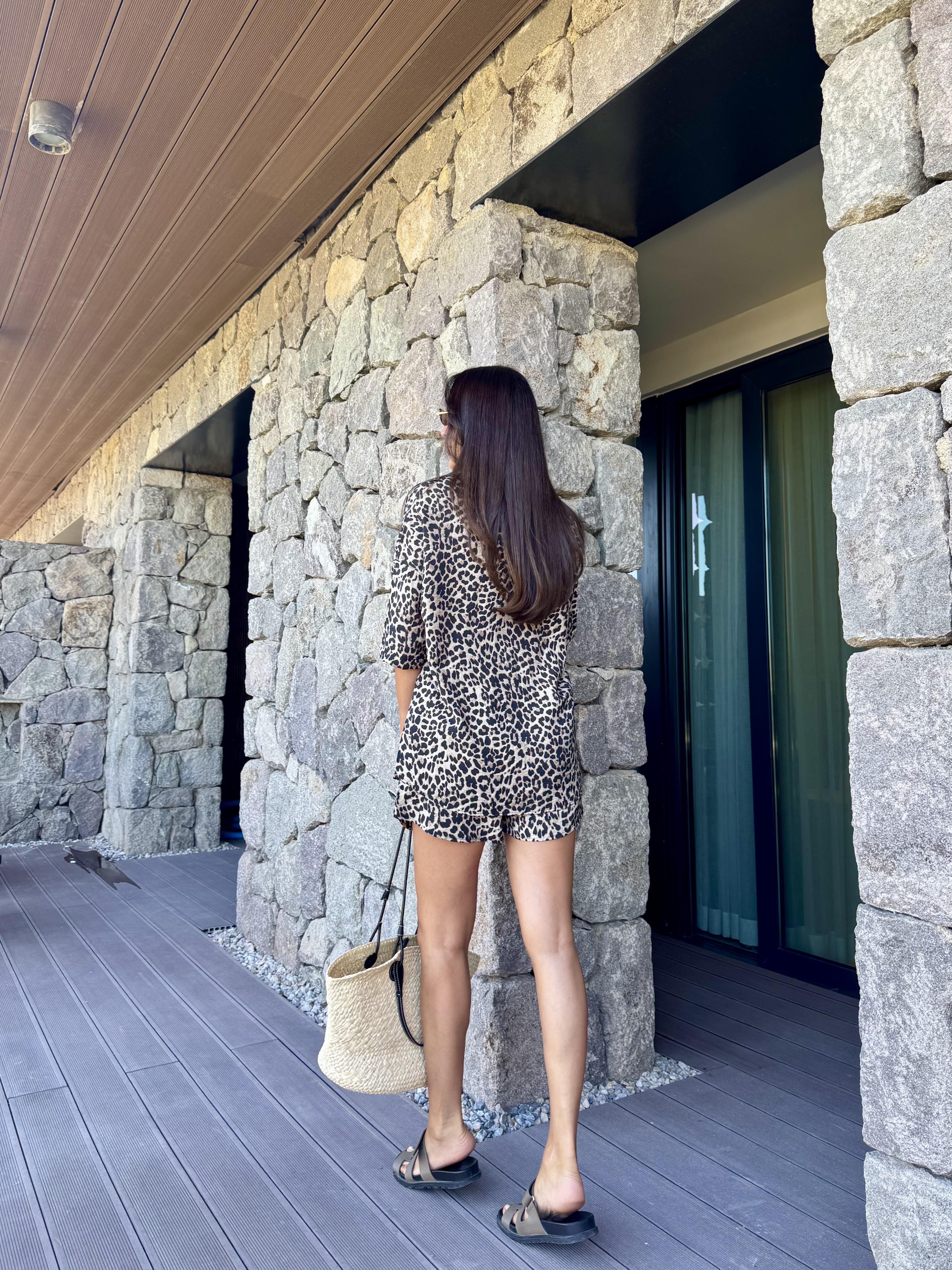 Siyah Leopar Desen Şortlu Takım