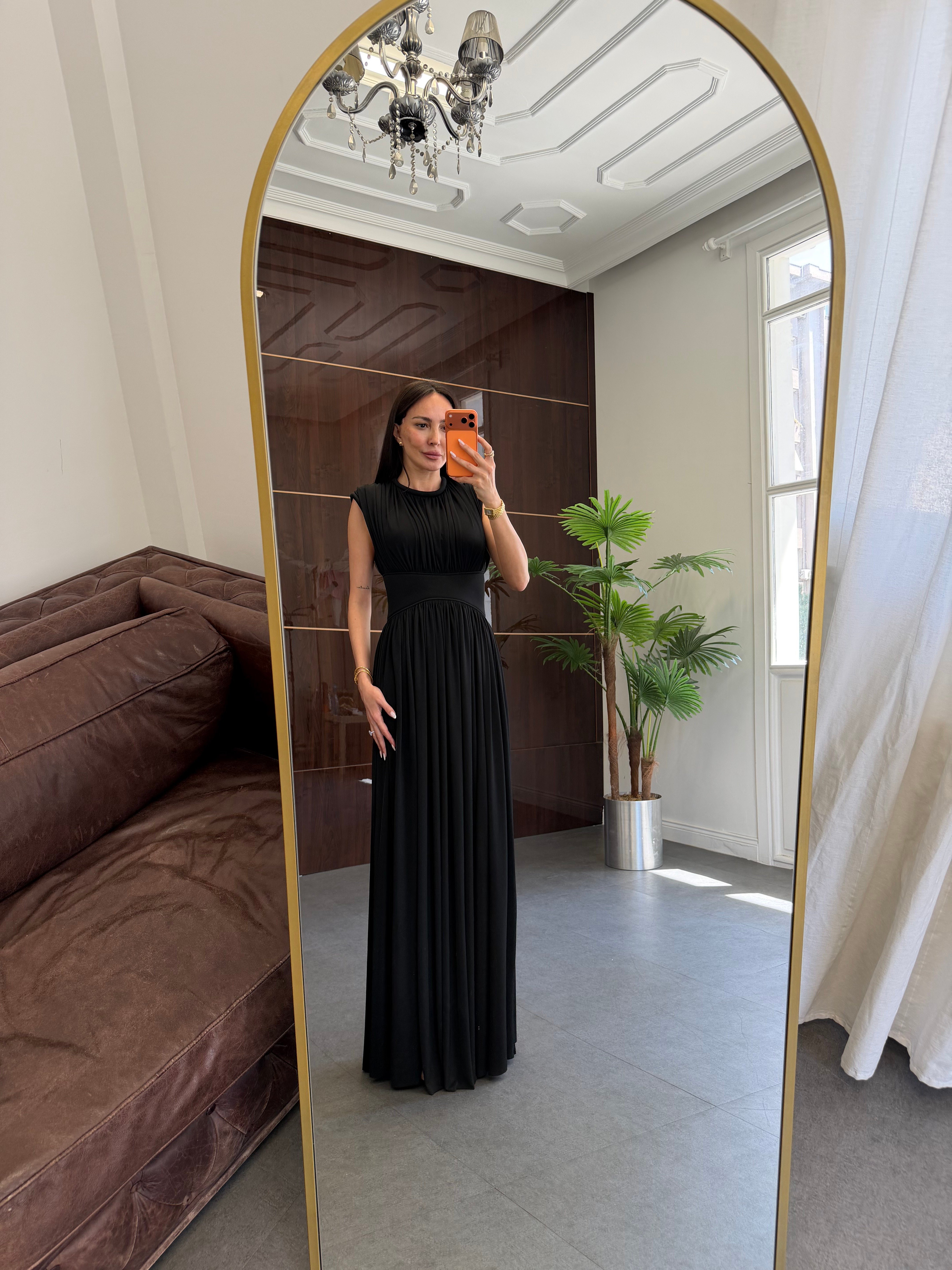 Siyah Omzu Vatka Detay Uzun Elbise