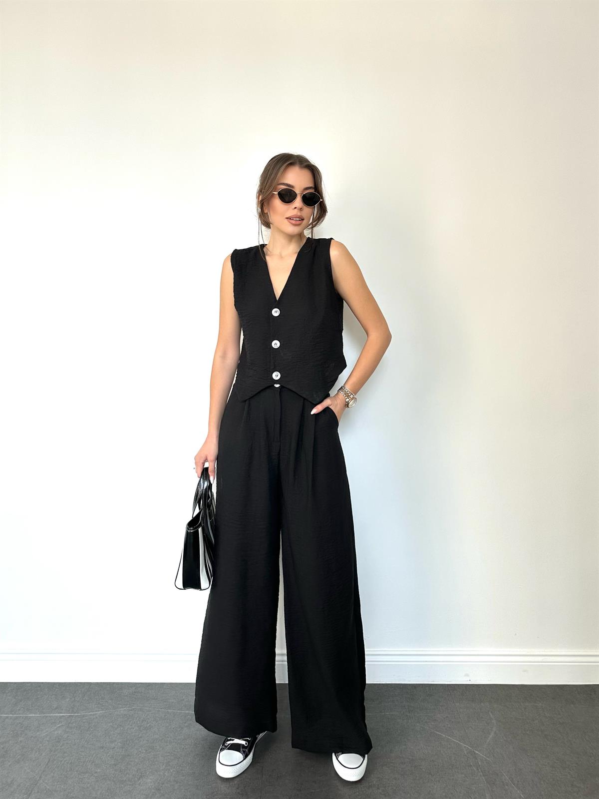 Siyah Önü Düğmeli Sıfır Kol Ceket Pantolon Takım